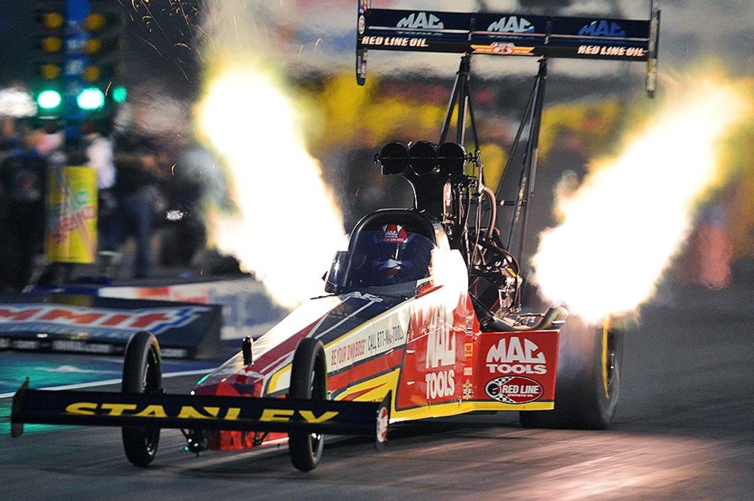 Top Fuel car dragster