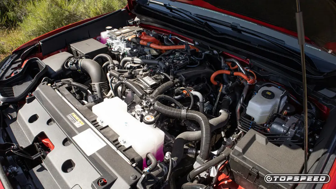 موتور خودروی تویوتا (Toyota) 4Runner TRD Pro در محفظه موتور