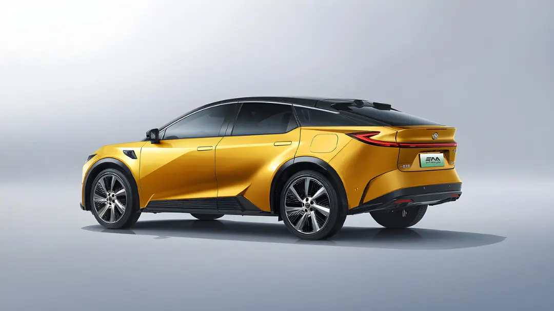خودرو برقی تویوتا (Toyota) bZ5 Pro+ مدل 2026 با رنگ طلایی