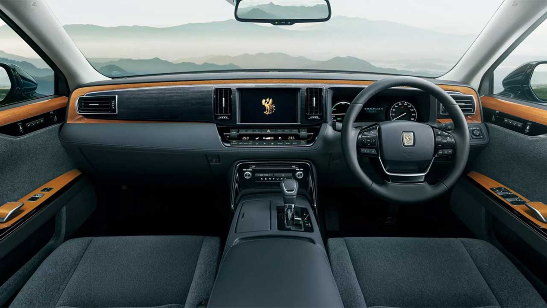 تویوتا سنچوری 2026 