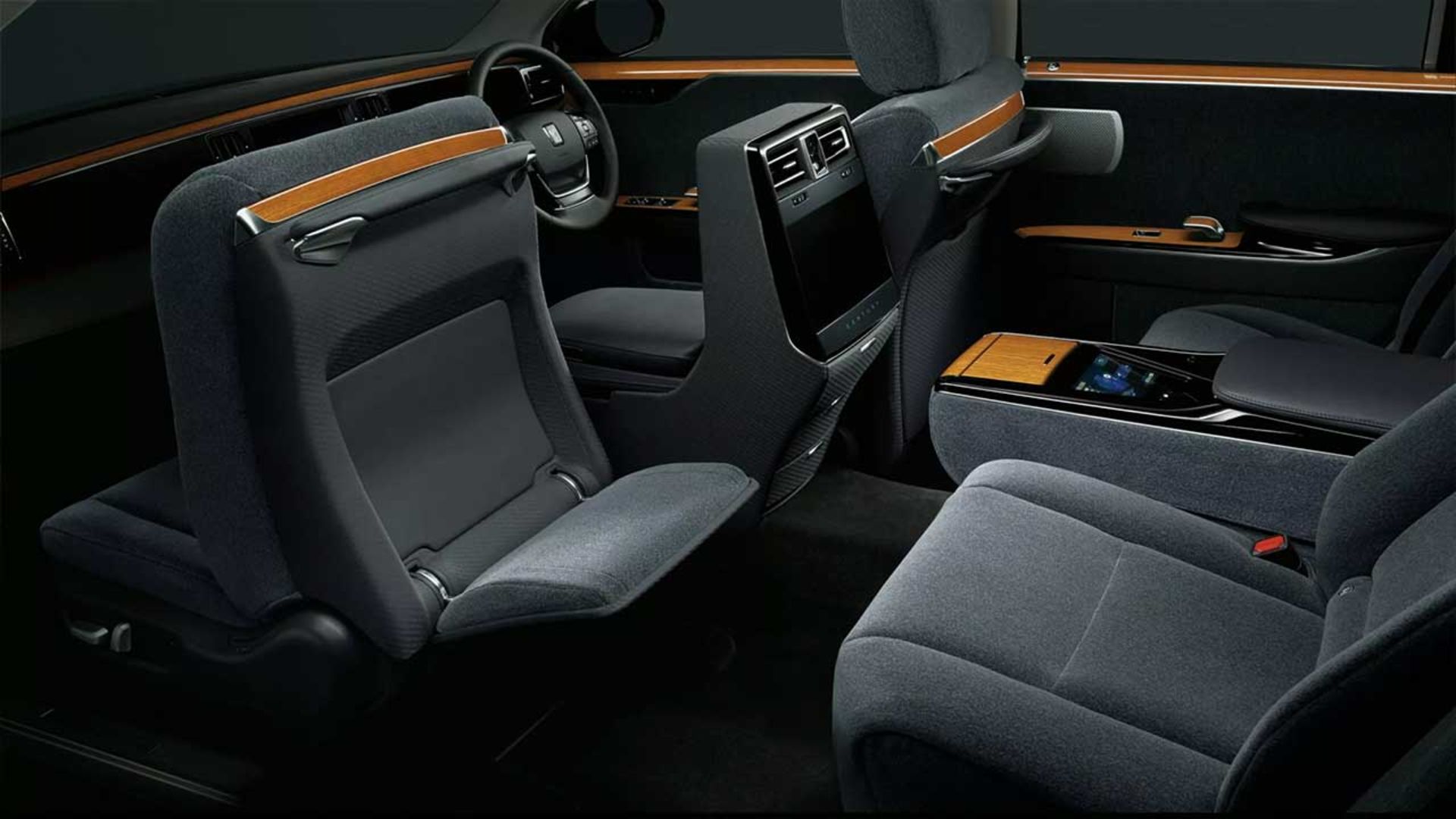 تویوتا سنچوری 2026 