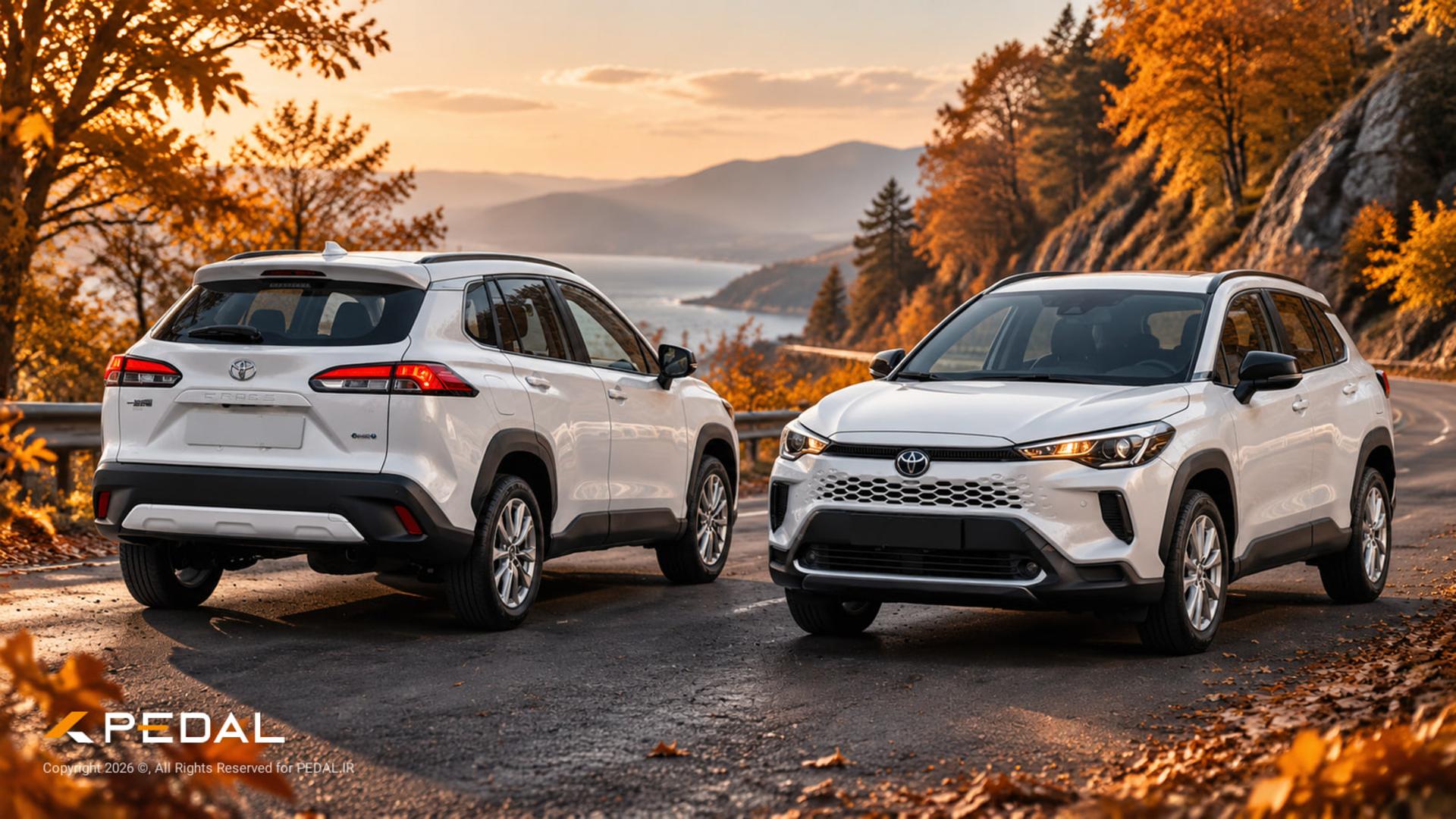 خودروهای سفید تویوتا کرولا کراس الیت (Toyota Corolla Cross Elite) در جاده‌ای کوهستانی