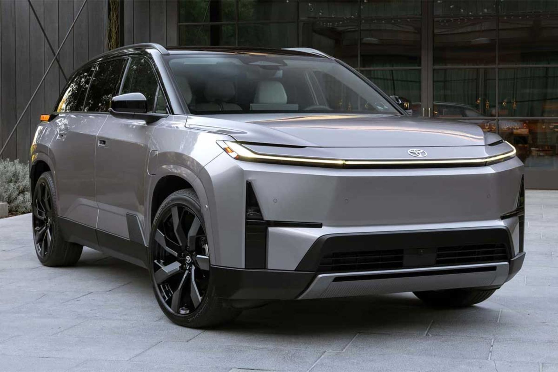 نسل جدید تویوتا هایلندر برقی