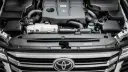 موتور تویوتا لندکروزر ۳۰۰ (Toyota Land Cruiser 300) با پوشش پلاستیکی سیاه