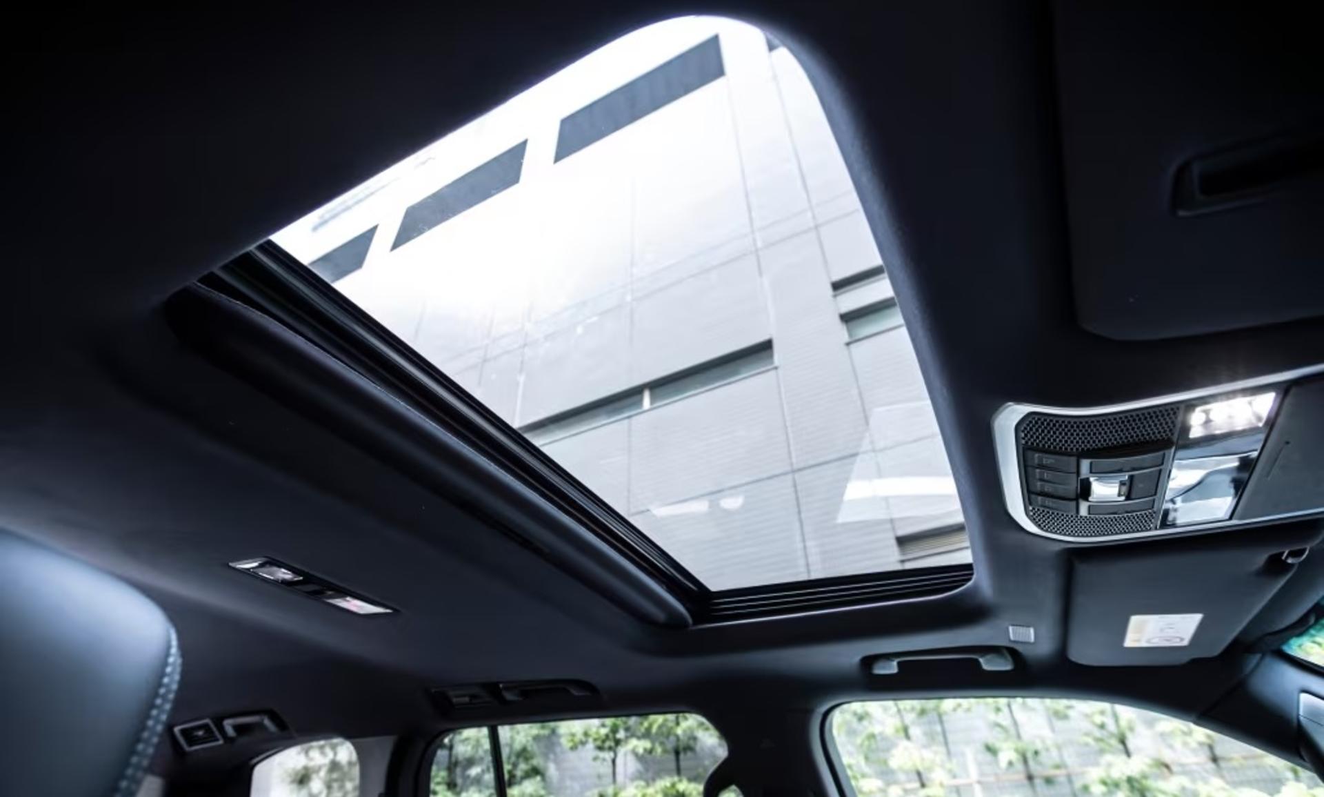 Toyota Land Cruiser (J300) new 
