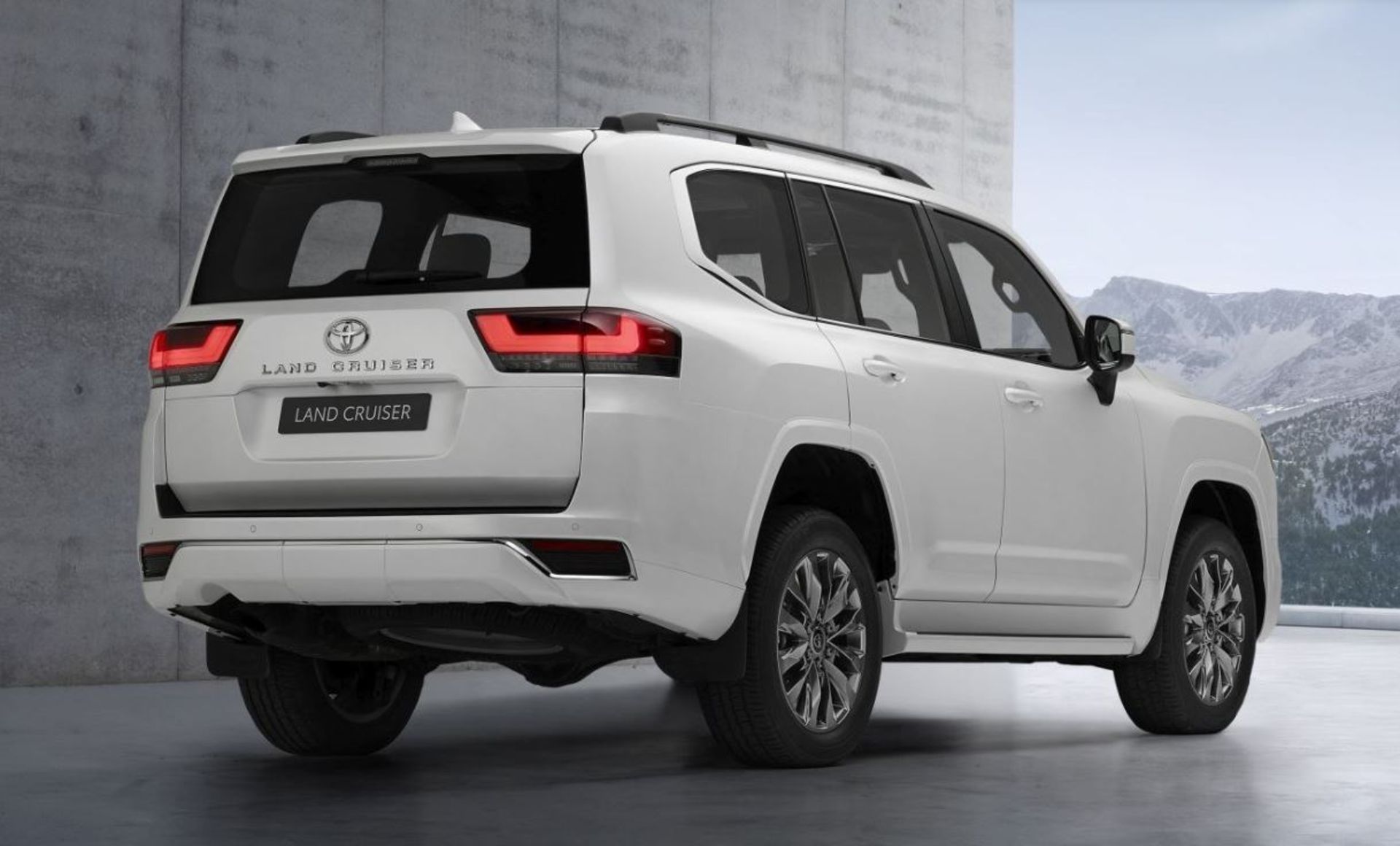 Toyota Land Cruiser (J300)  