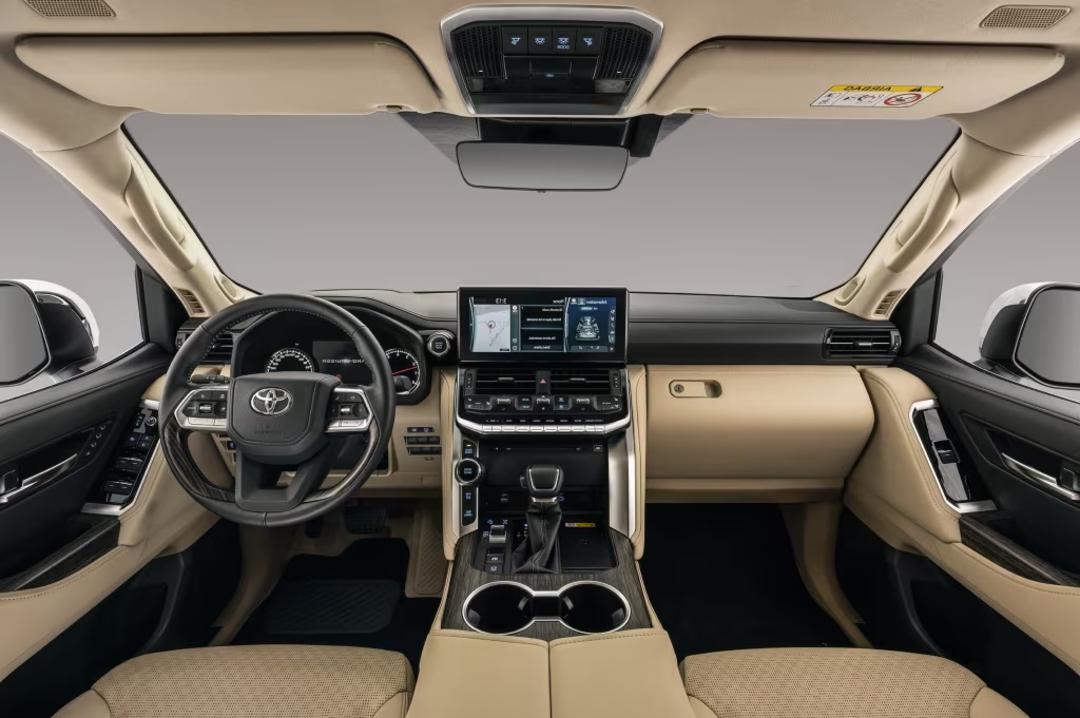 Toyota Land Cruiser (J300) new 