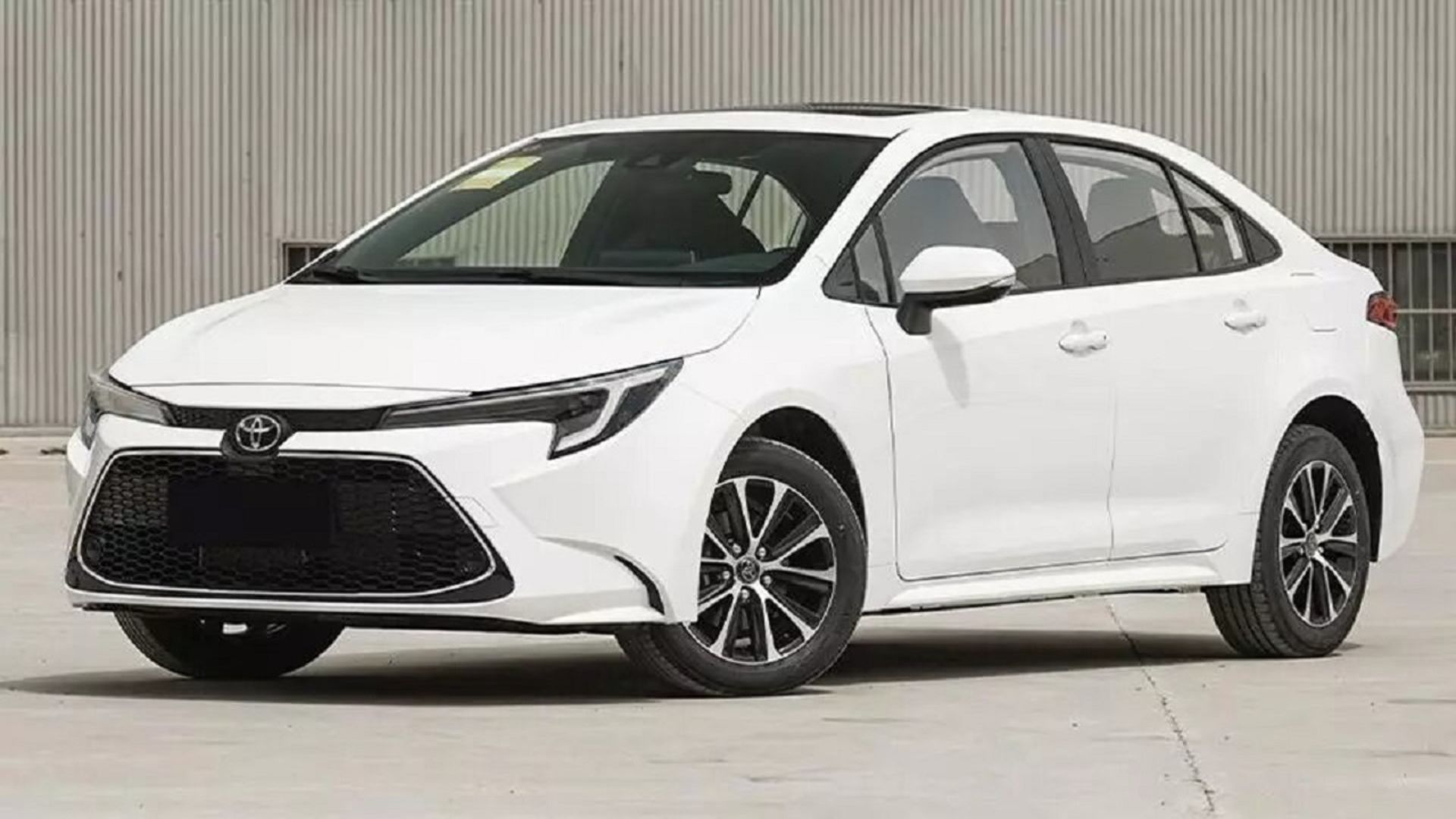 تویوتا لوین هیبرید