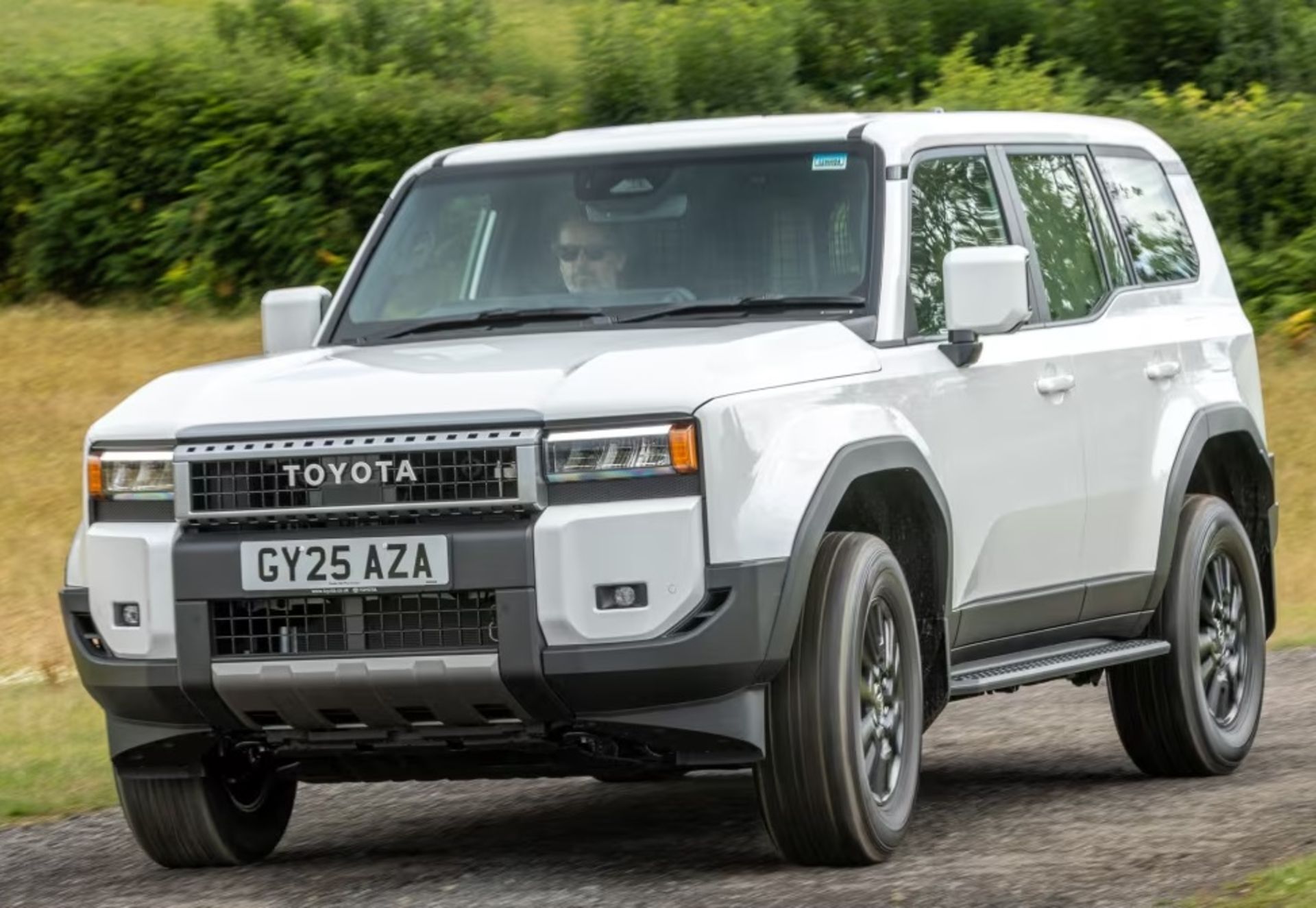 toyota prado 2025
