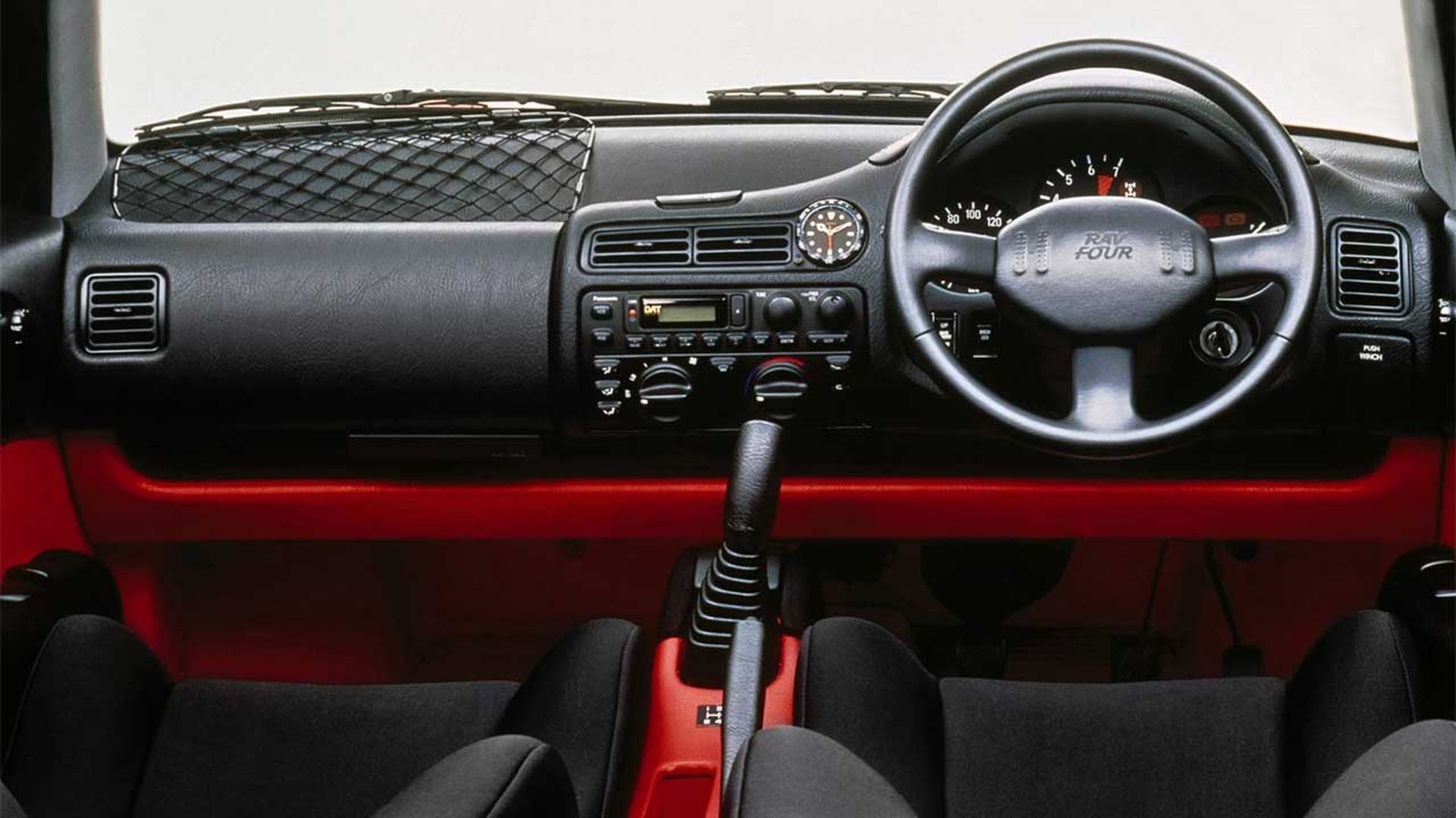 تاریخچه تویوتا راوفور