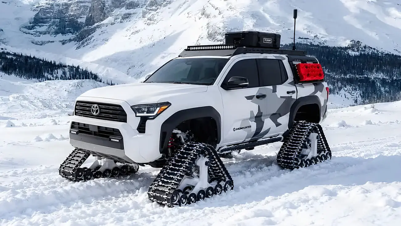 تویوتا تاکوما اسنوهانتر (Toyota Tacoma Snowhunter) مجهز به زنجیر جایگزین چرخ در برف