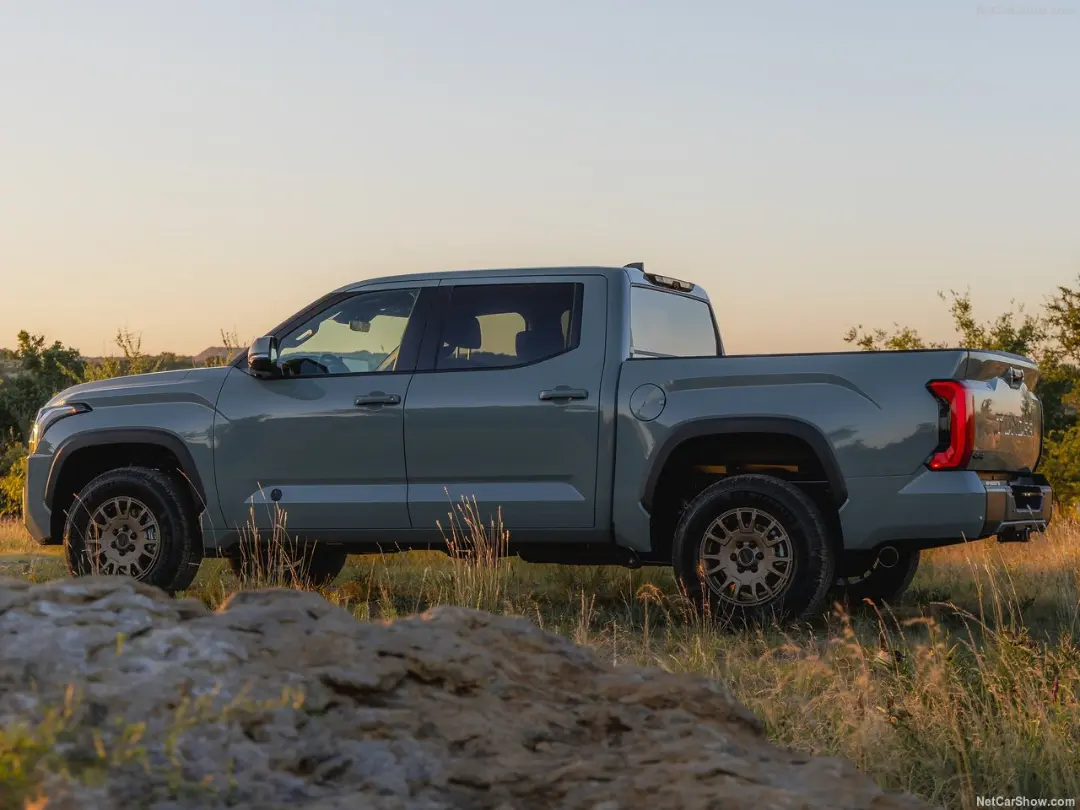 وانت تویوتا توندرا (Toyota Tundra) مدل تریل هانتر ۲۰۲۷ در طبیعت