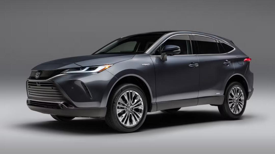 تویوتا ونزا (Toyota Venza) مدل جدید با رنگ خاکستری متالیک