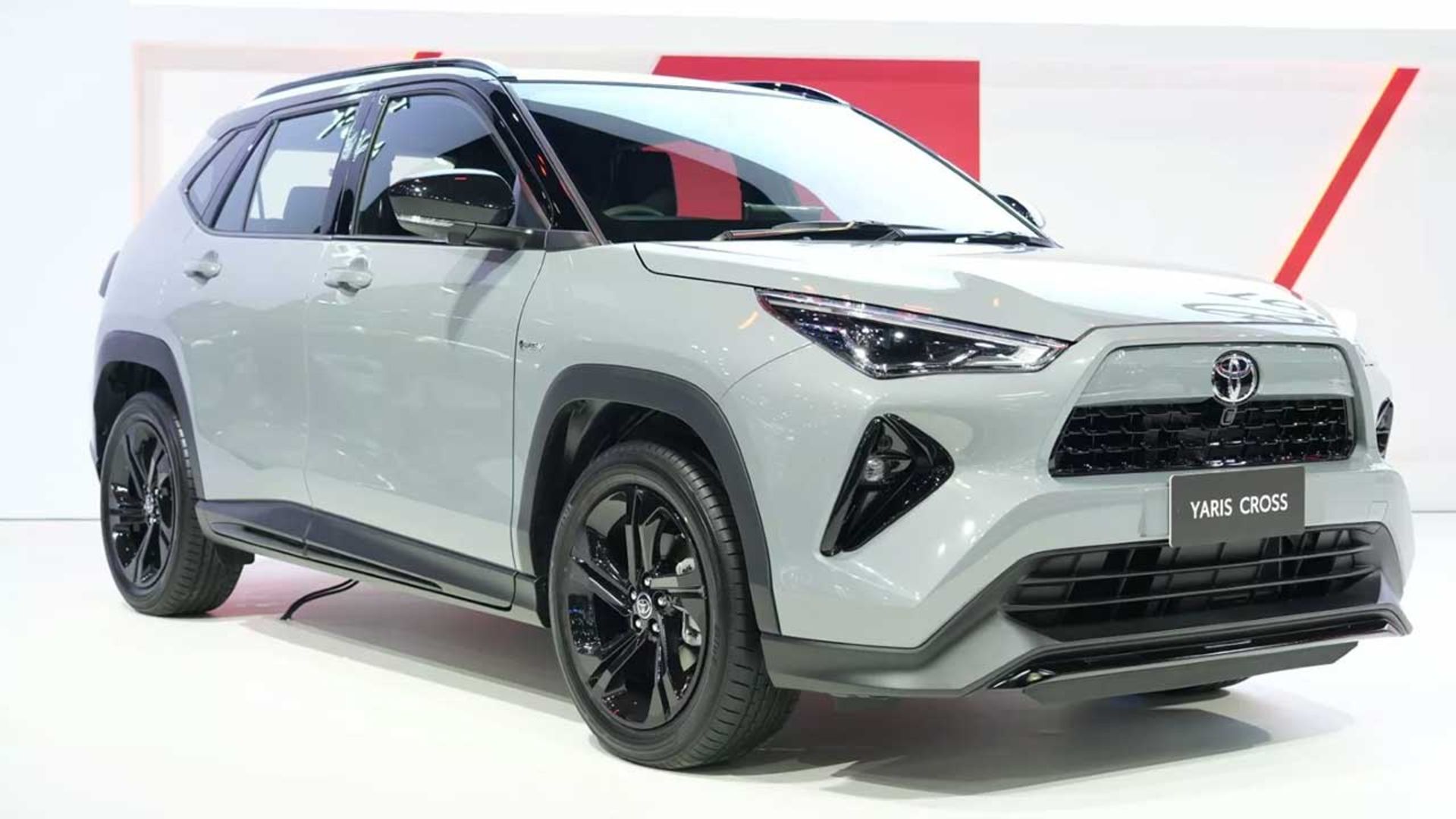 تویوتا یاریس کراس نایت‌شید 