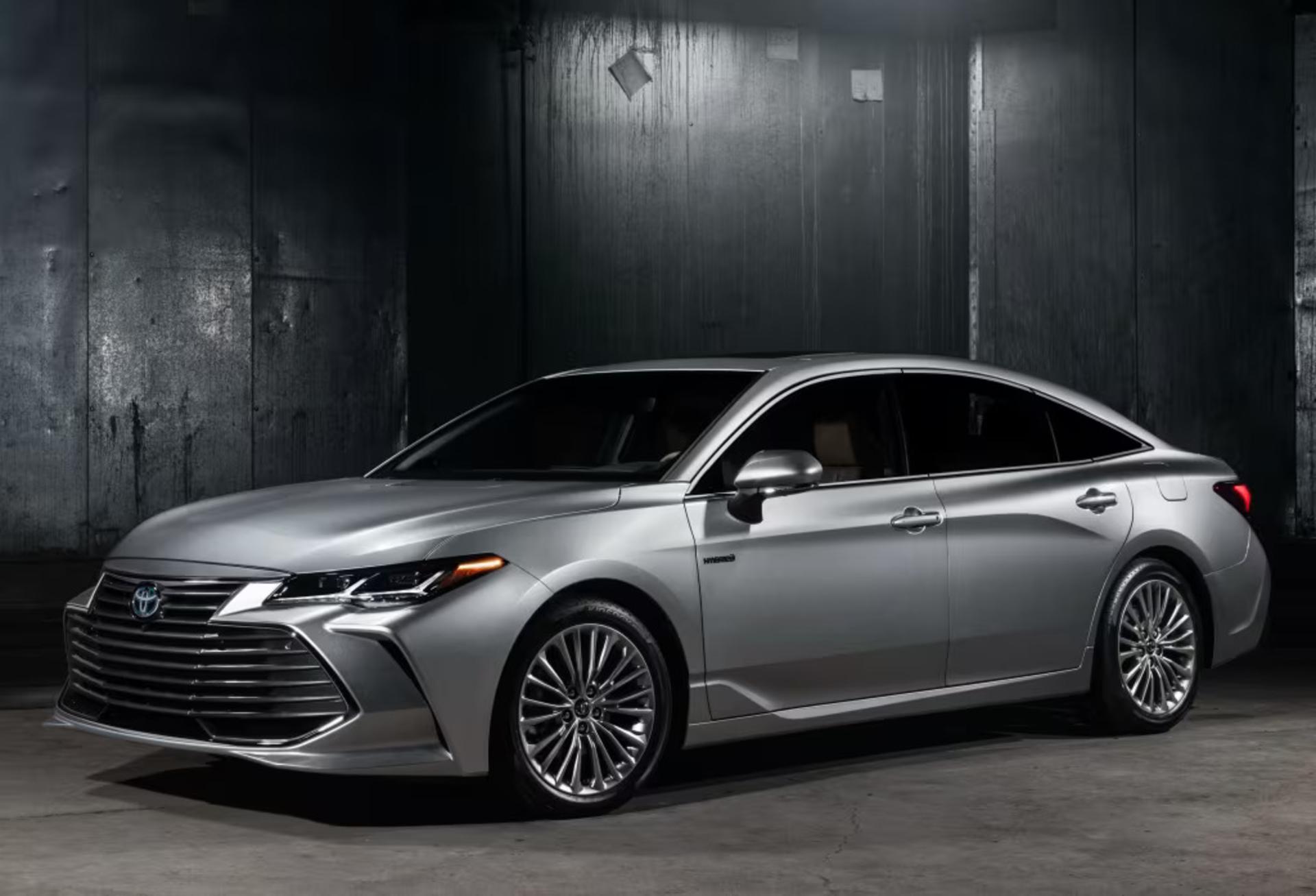 toyota avalon hybrid iran 