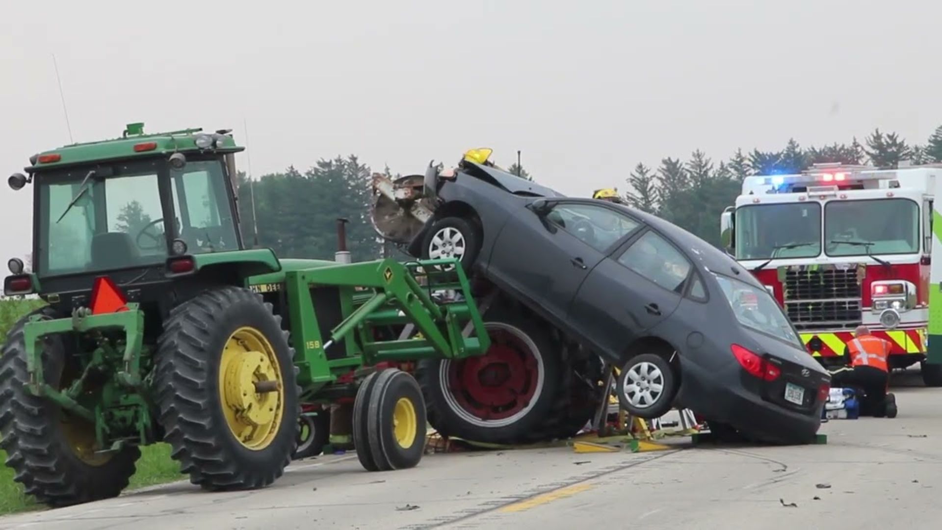 تصادف تراکتور