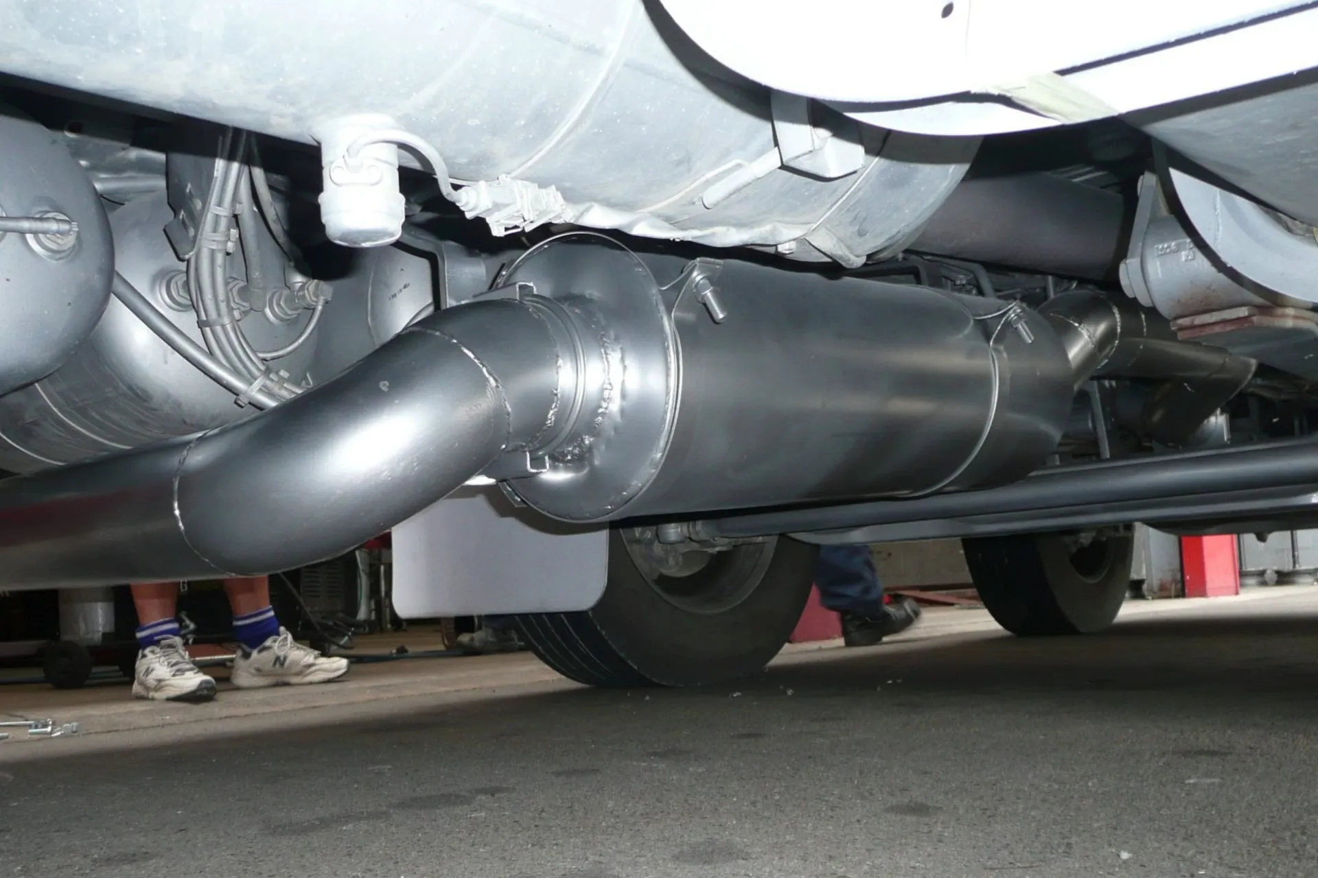 سیستم اگزوز کشنده های باری