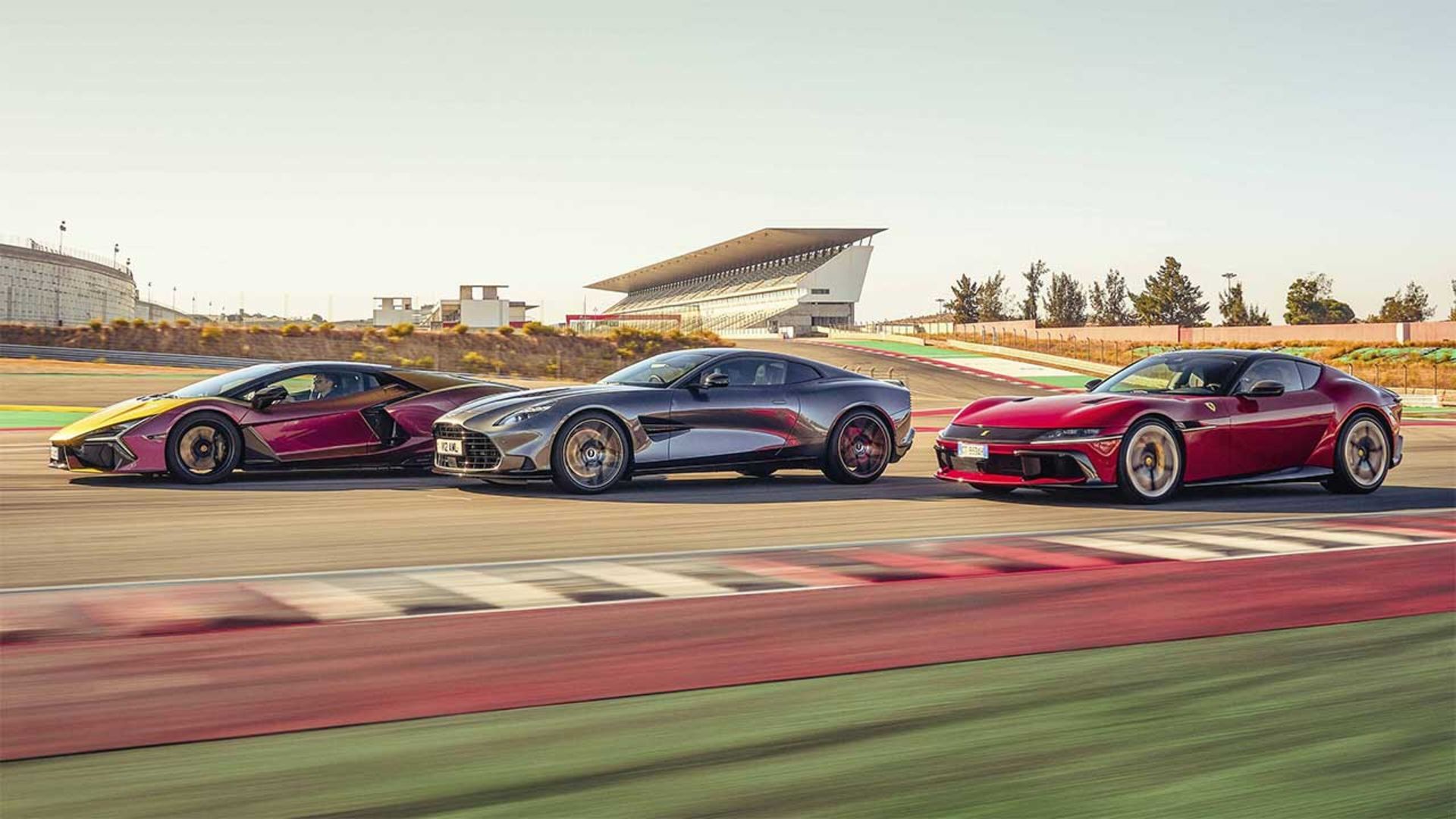 نبرد لامبورگینی، فراری و آستون‌مارتین V12