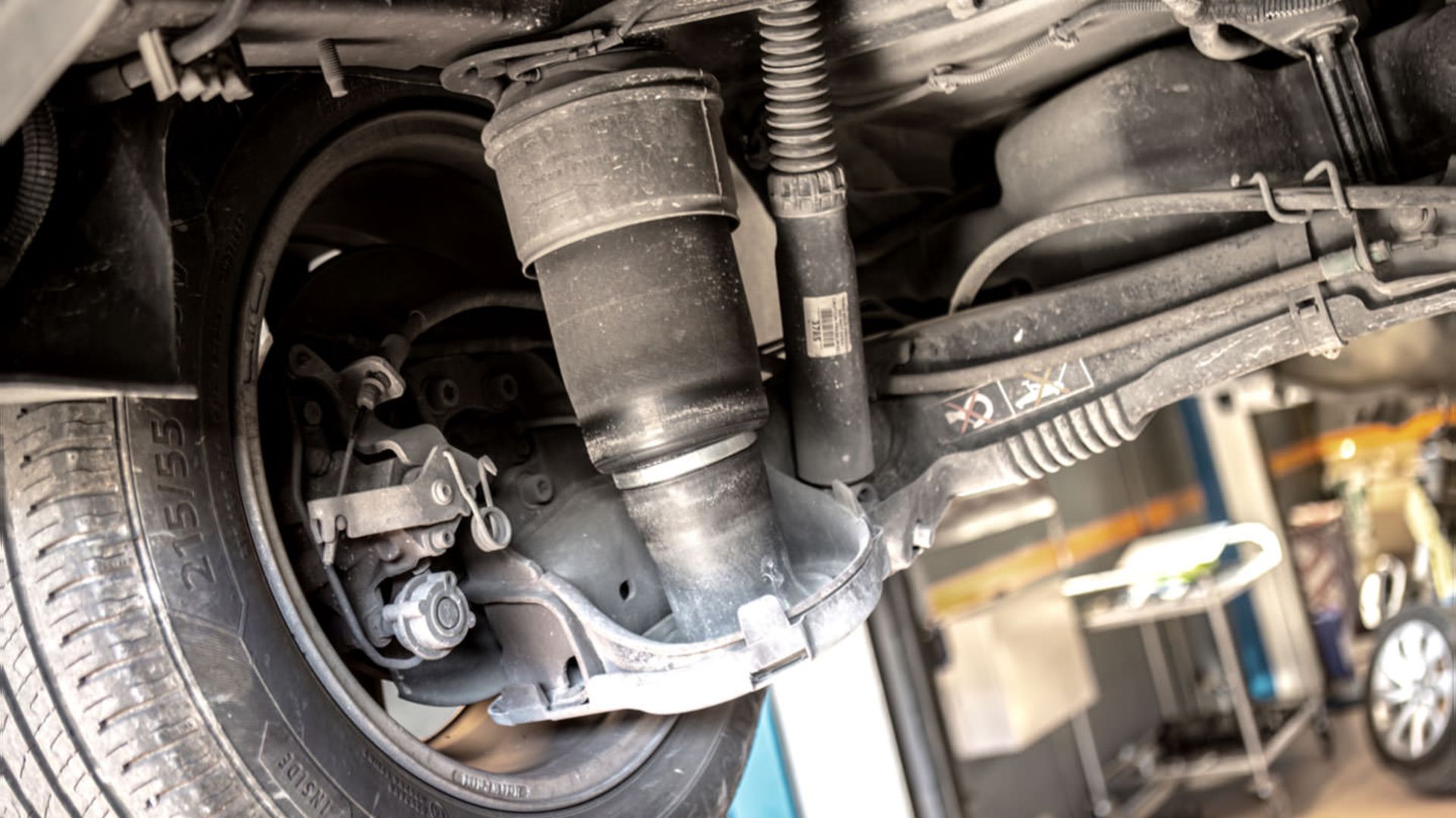 خرابی کمک فنر بادی