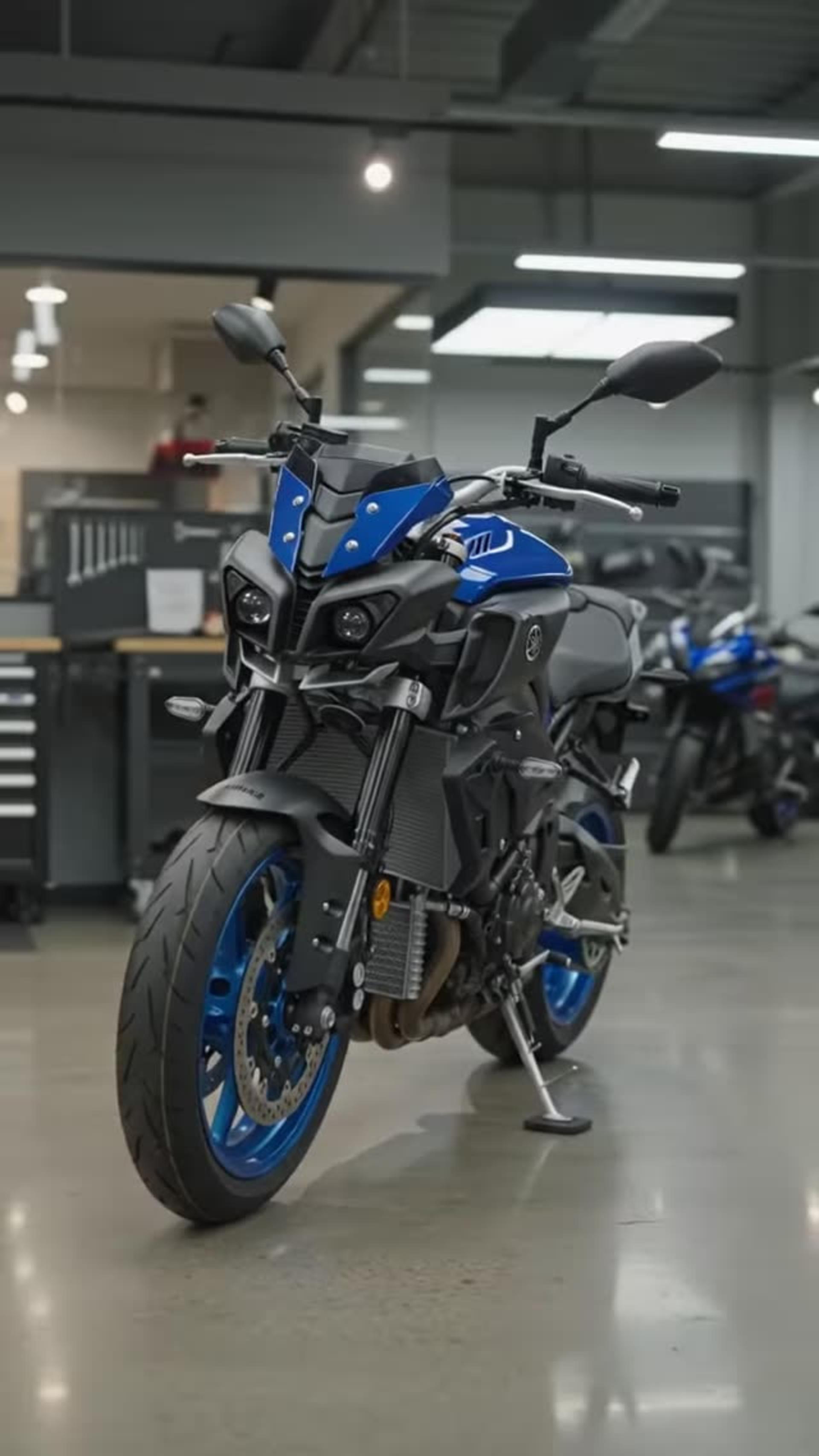 آنباکس یاماها MT-10