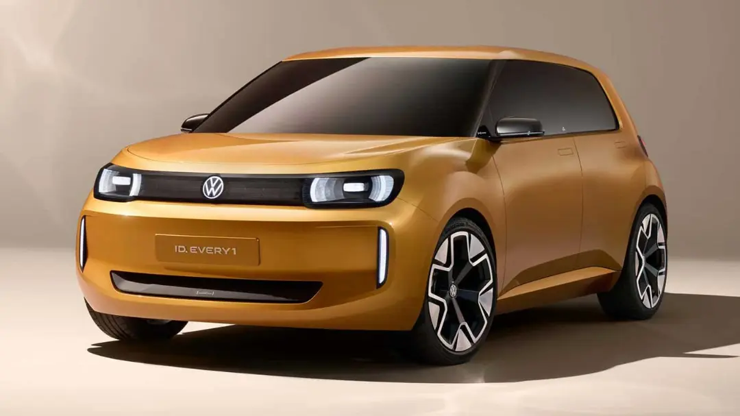خودروی برقی فولکس‌واگن (Volkswagen) مدل ID. EVERY 1 با رنگ طلایی