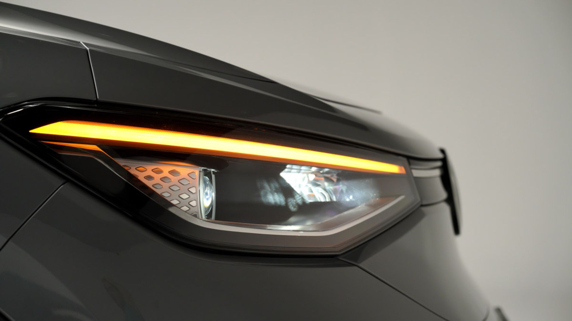 چراغ فولکس ID.4 پرو