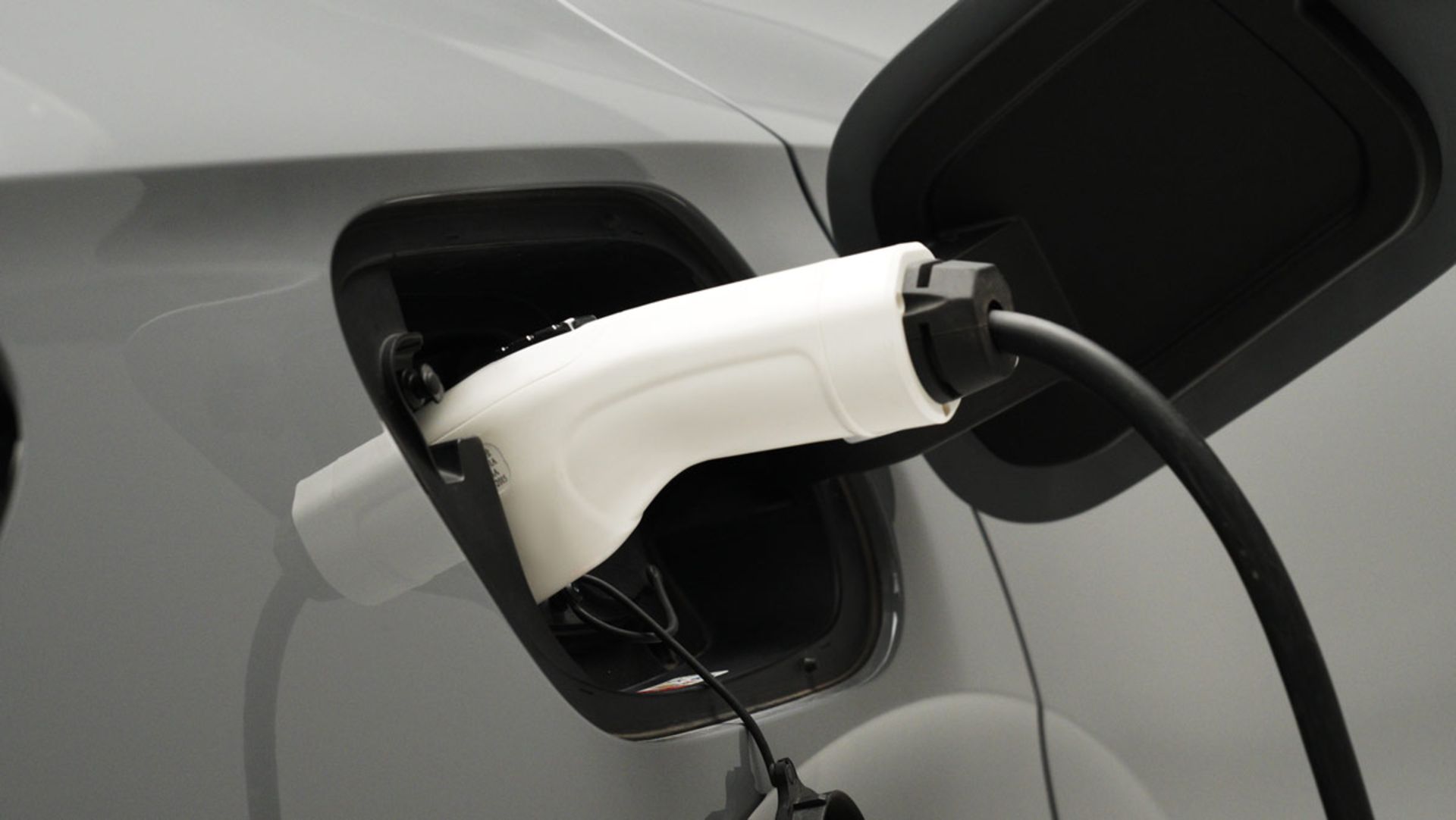 شارژ خودروهای برقی