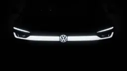 نمای جلوی خودروی مفهومی فولکس‌واگن (Volkswagen) با نورپردازی خطی سفید