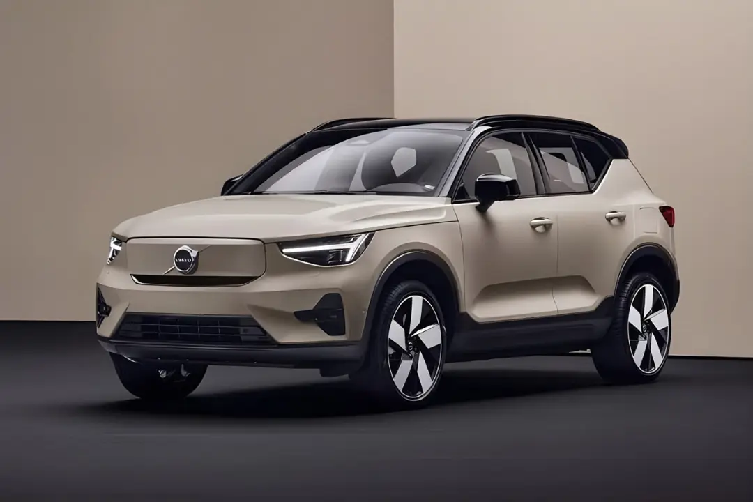 خودروی برقی ولوو (Volvo EX30) با رنگ کرم و سقف مشکی