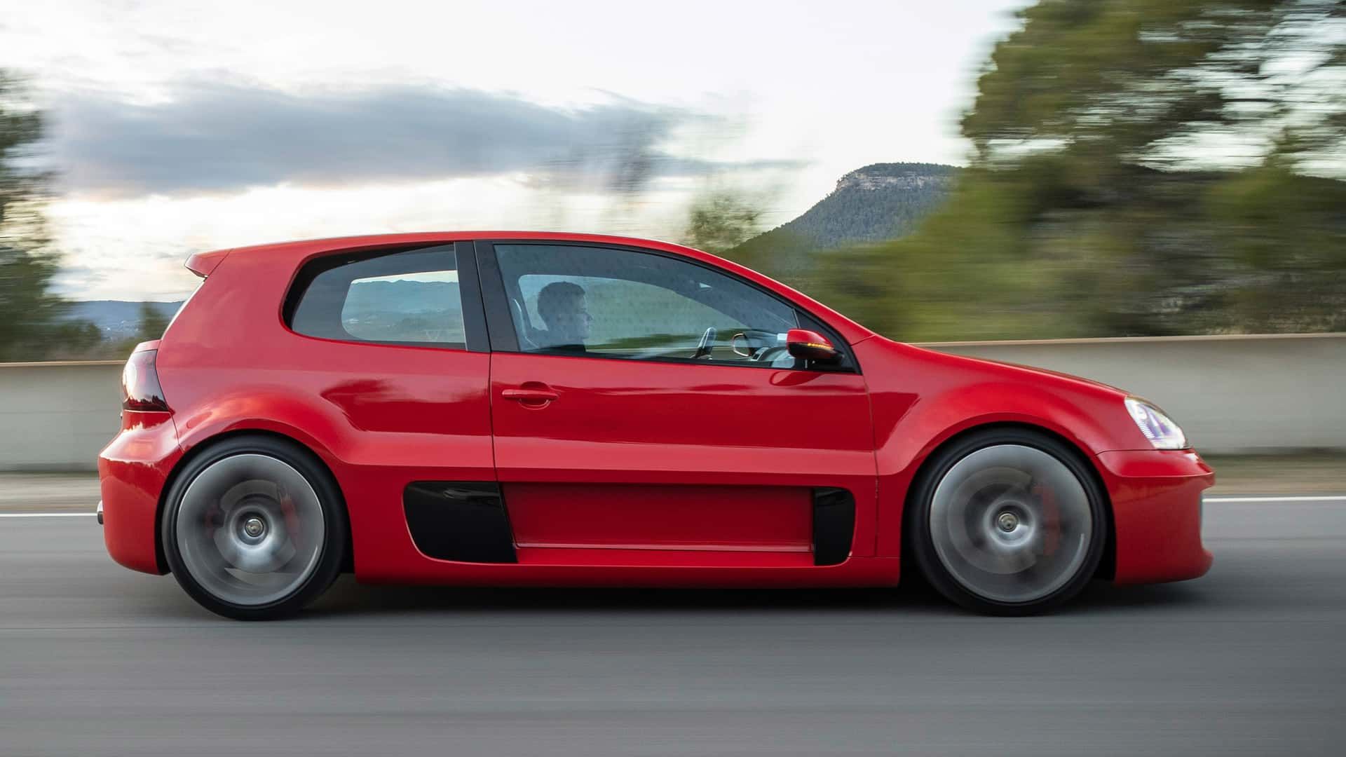 گلف GTI W12