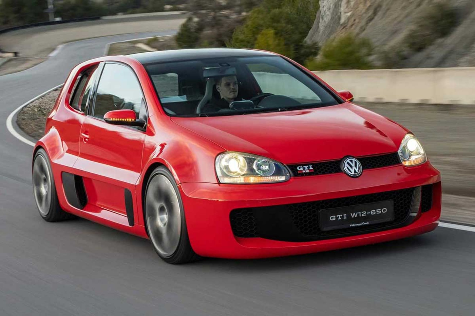 گلف GTI W12