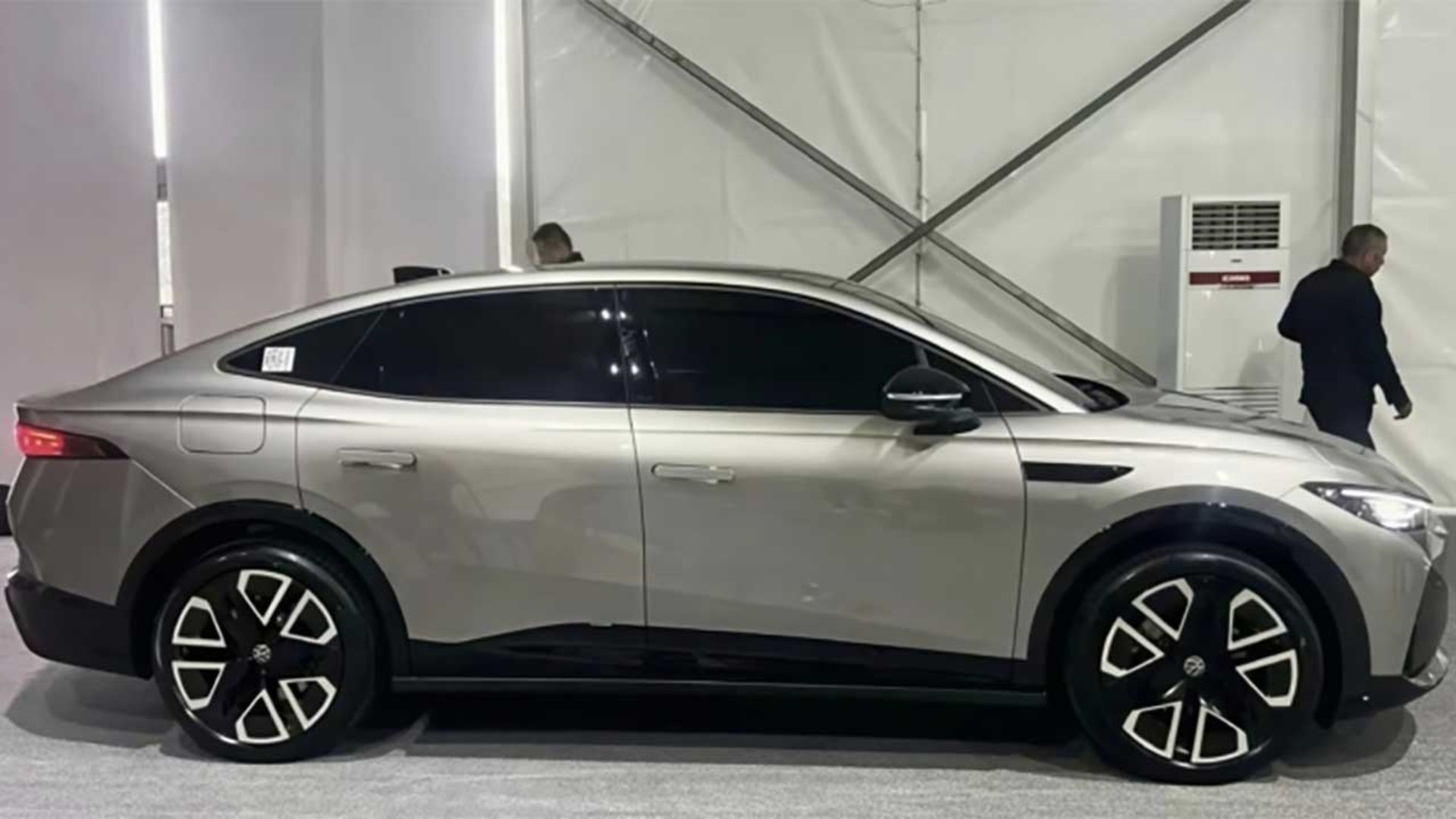 فولکس‌واگن ID یونیکس 07