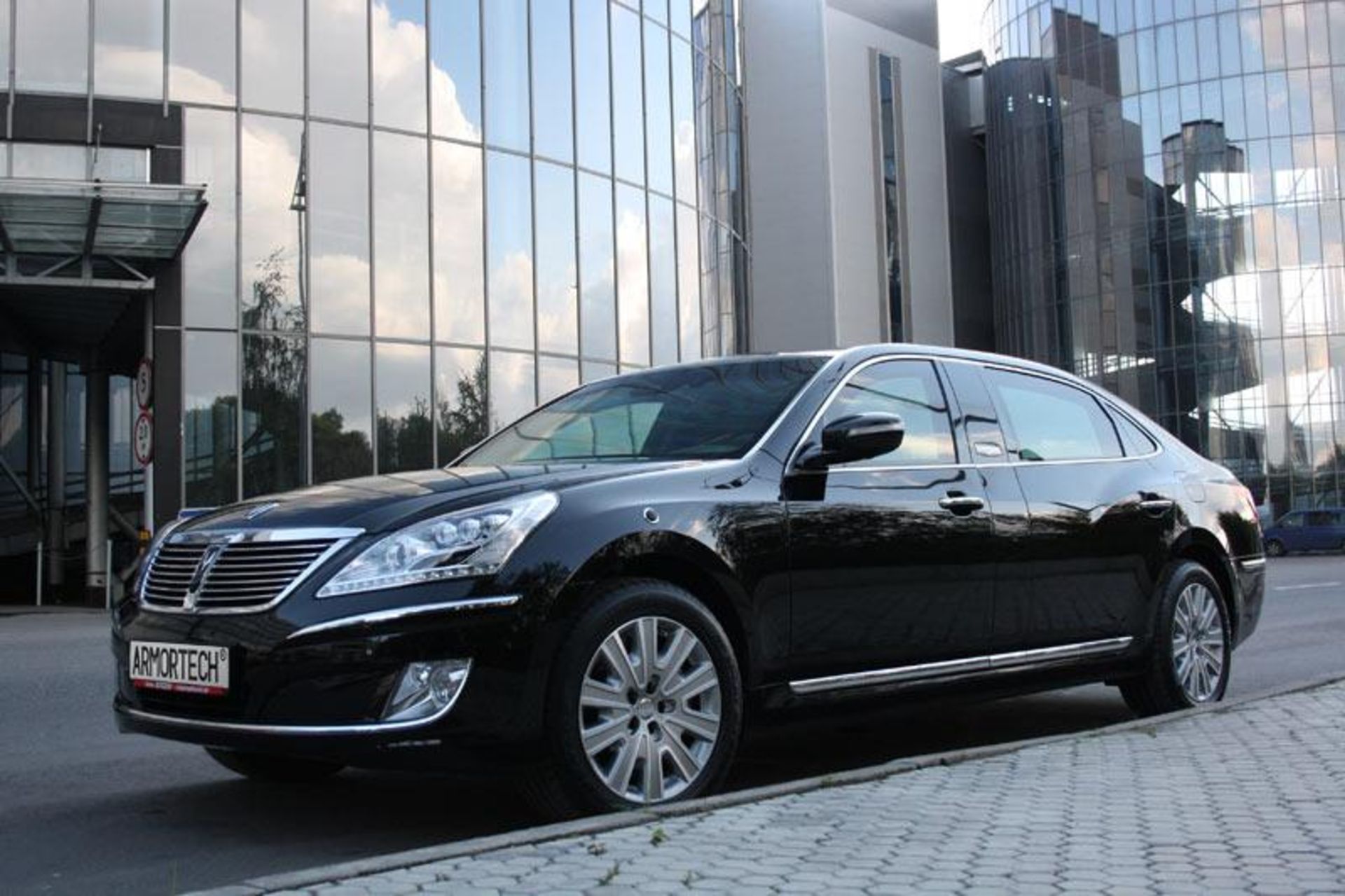 Hyundai Equus Limousine Security