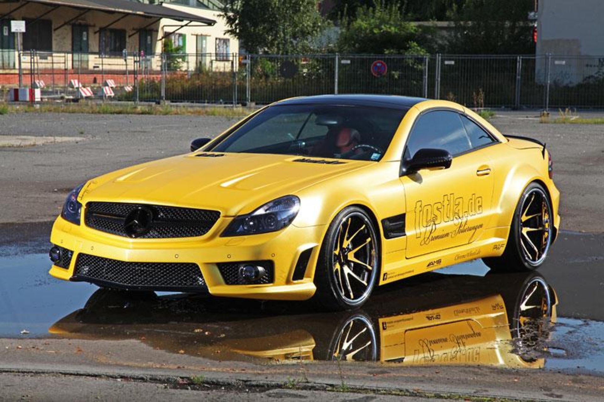 Mercedes-Benz SL 55 AMG Liquid Gold by fostla