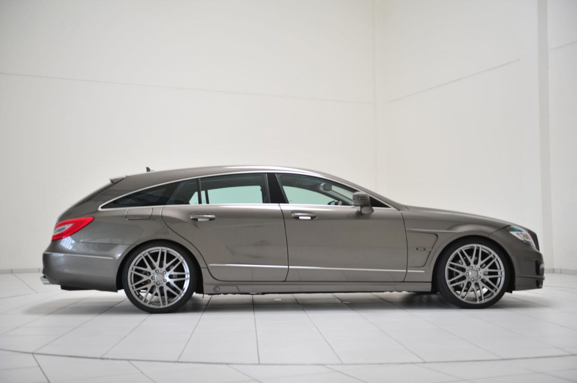Mercedes-Benz CLS Shooting Brake by Brabus