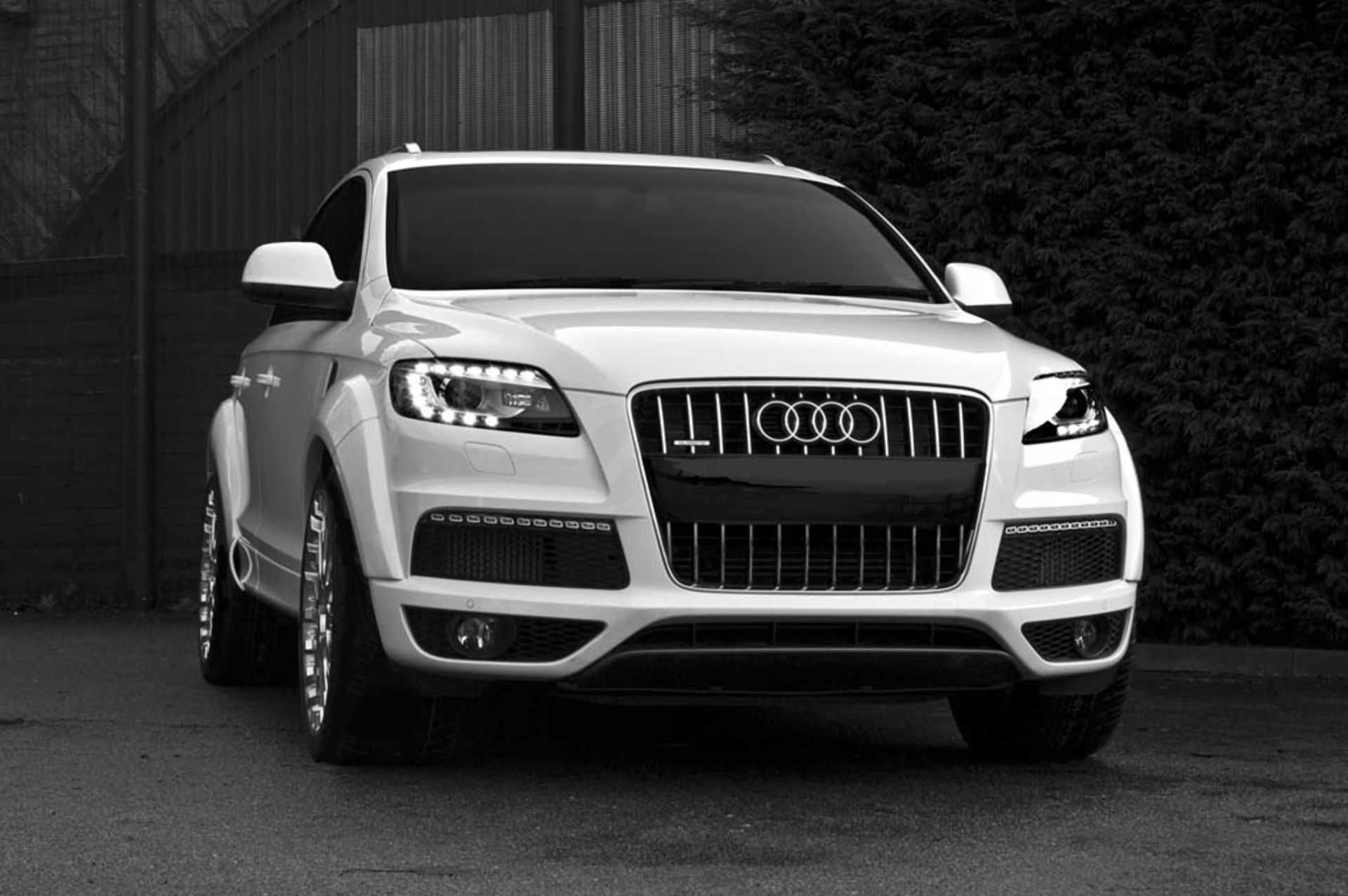 A.Kahn Audi Q7 Wide Track 
