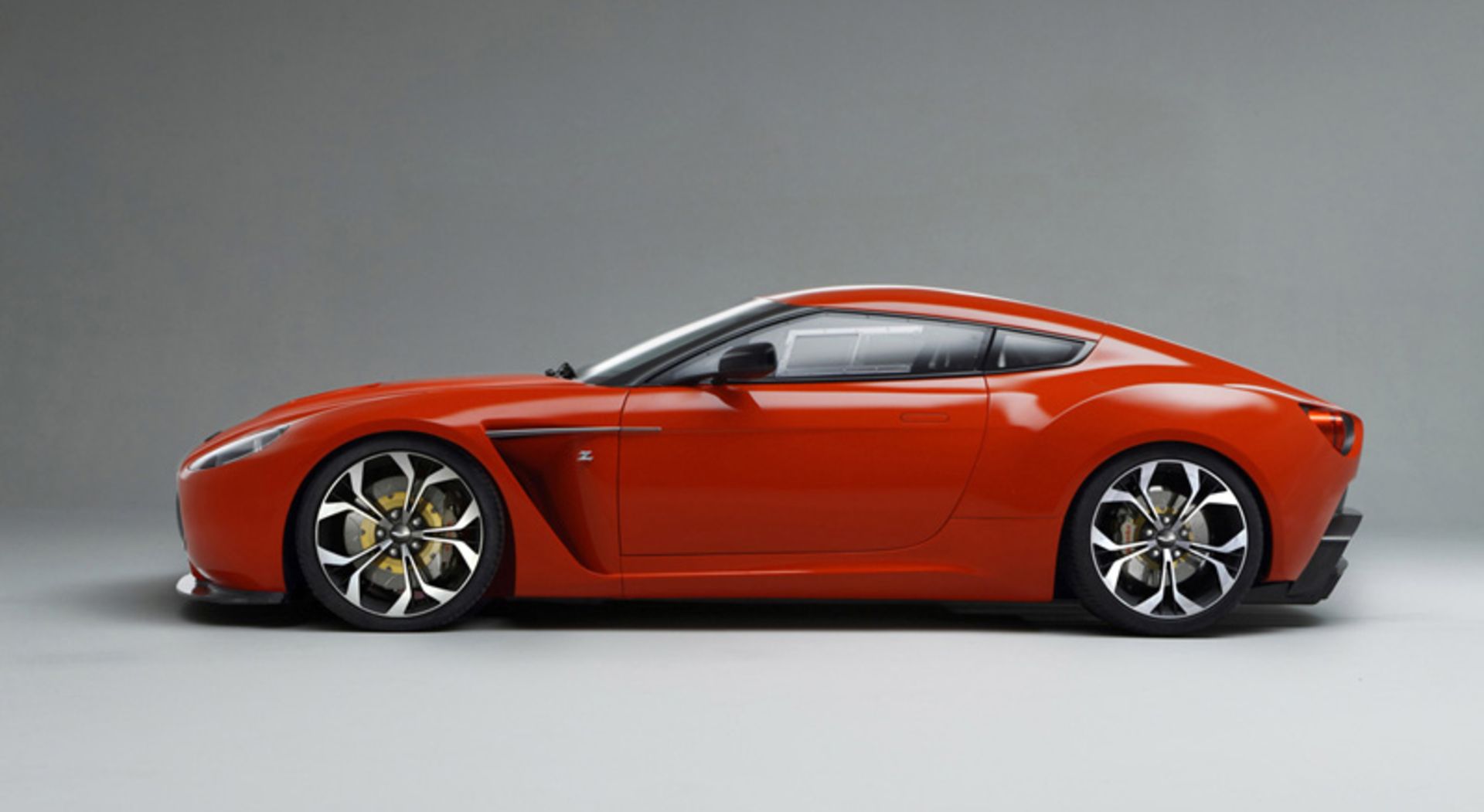 2011-Aston-Martin-V12-Zagato-Side-1280x960