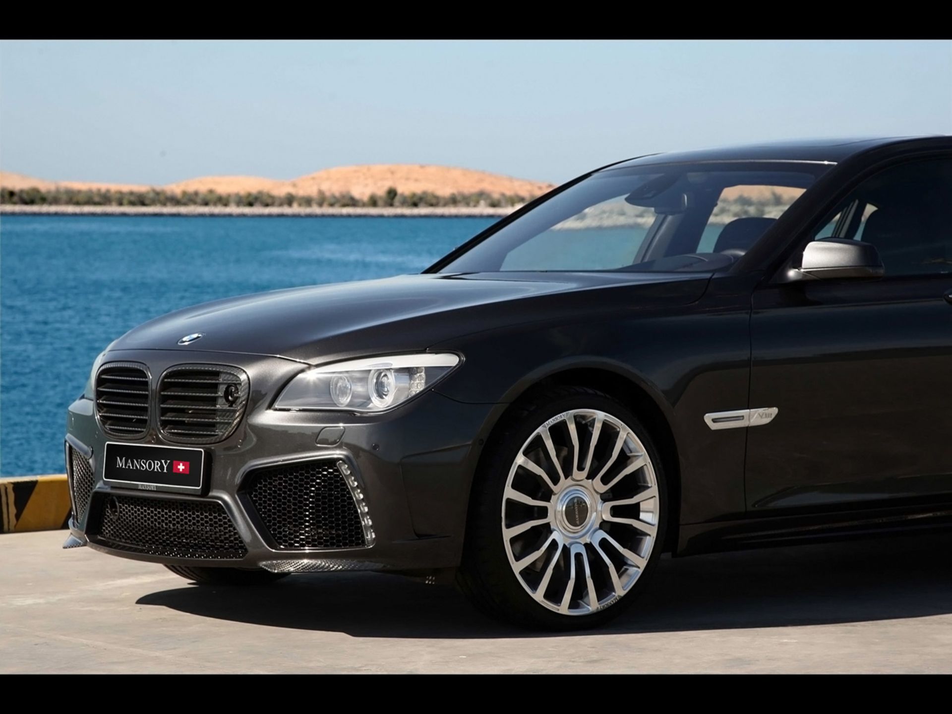 BMW 2011 760Li by Mansory