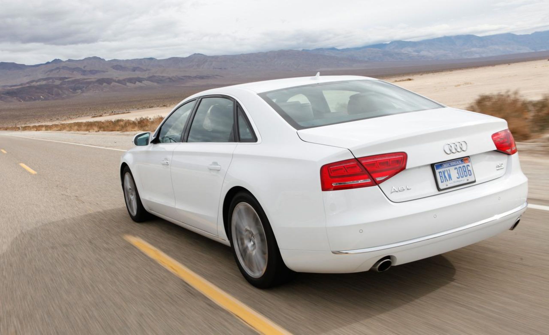 Audi 2012 A8L