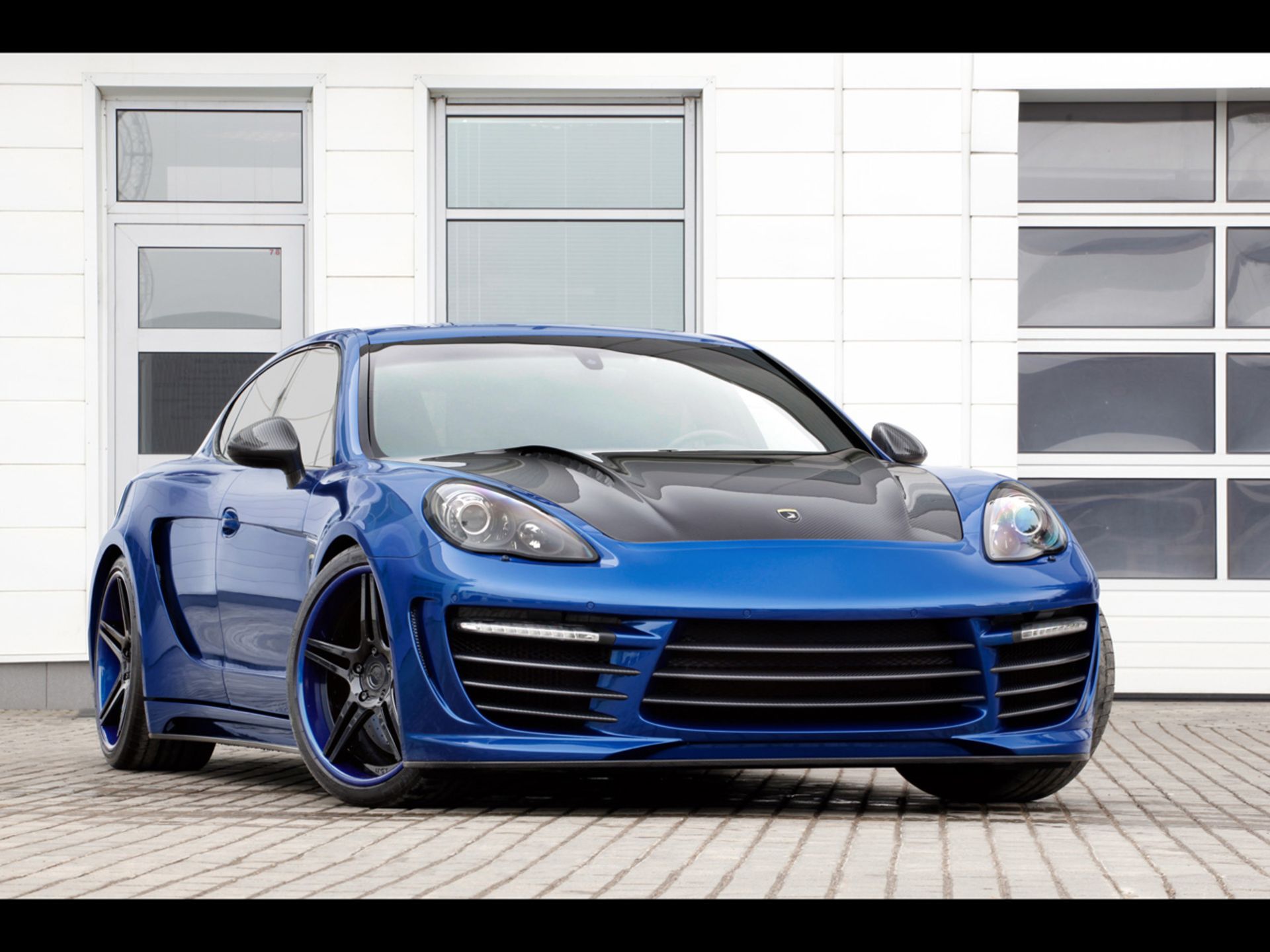 2012 TopCar Porsche Panamera Stingray GTR