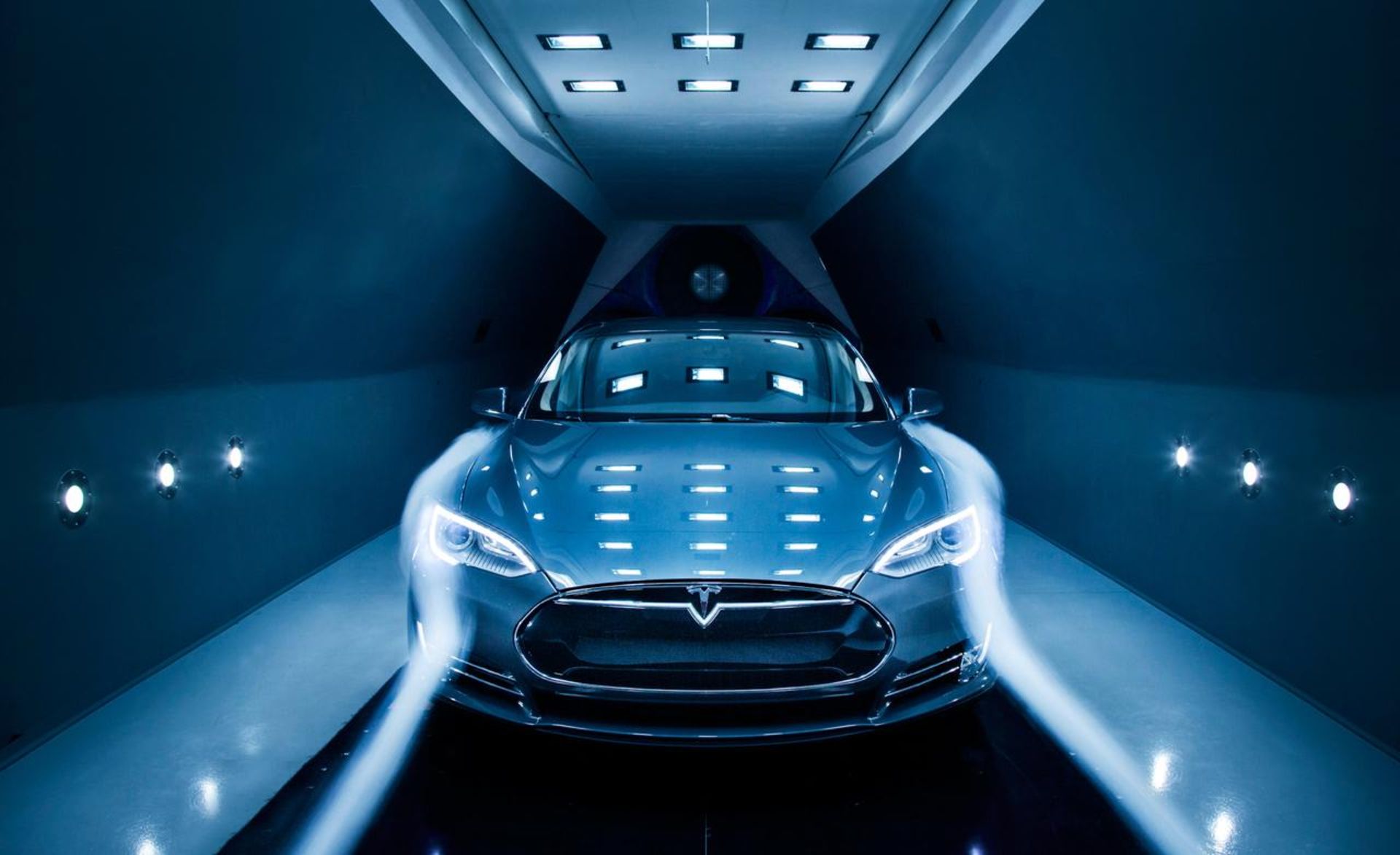 2012-tesla-model-s-p85-01