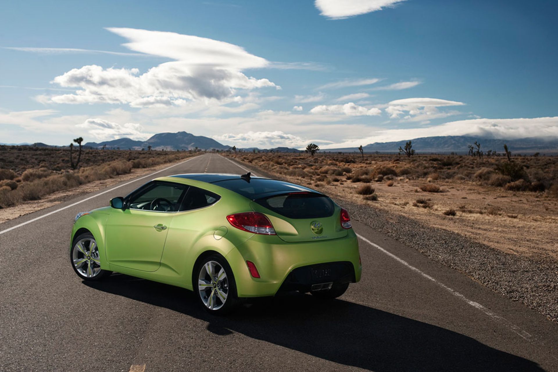 2012_hyundai_veloster_4