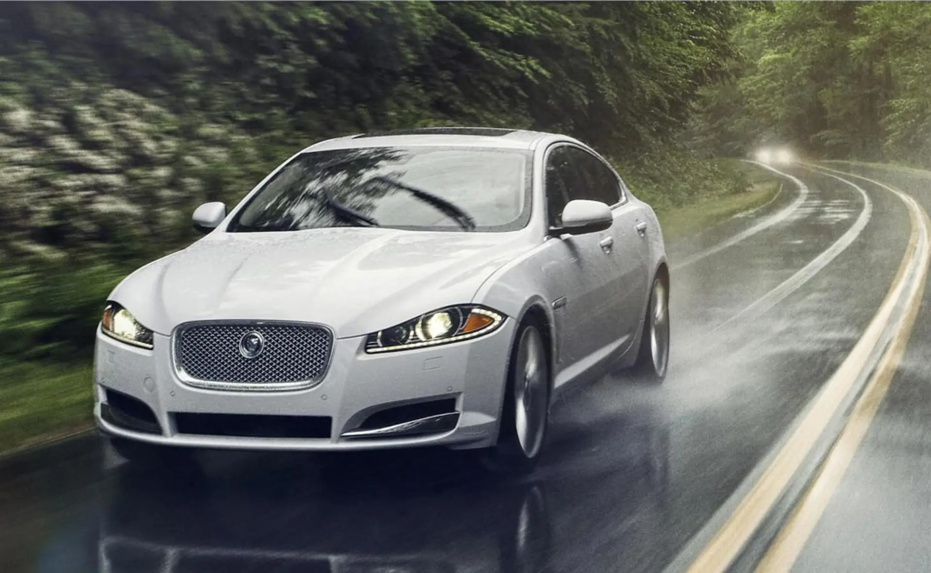 2013 Jaguar XF all wheel drive
