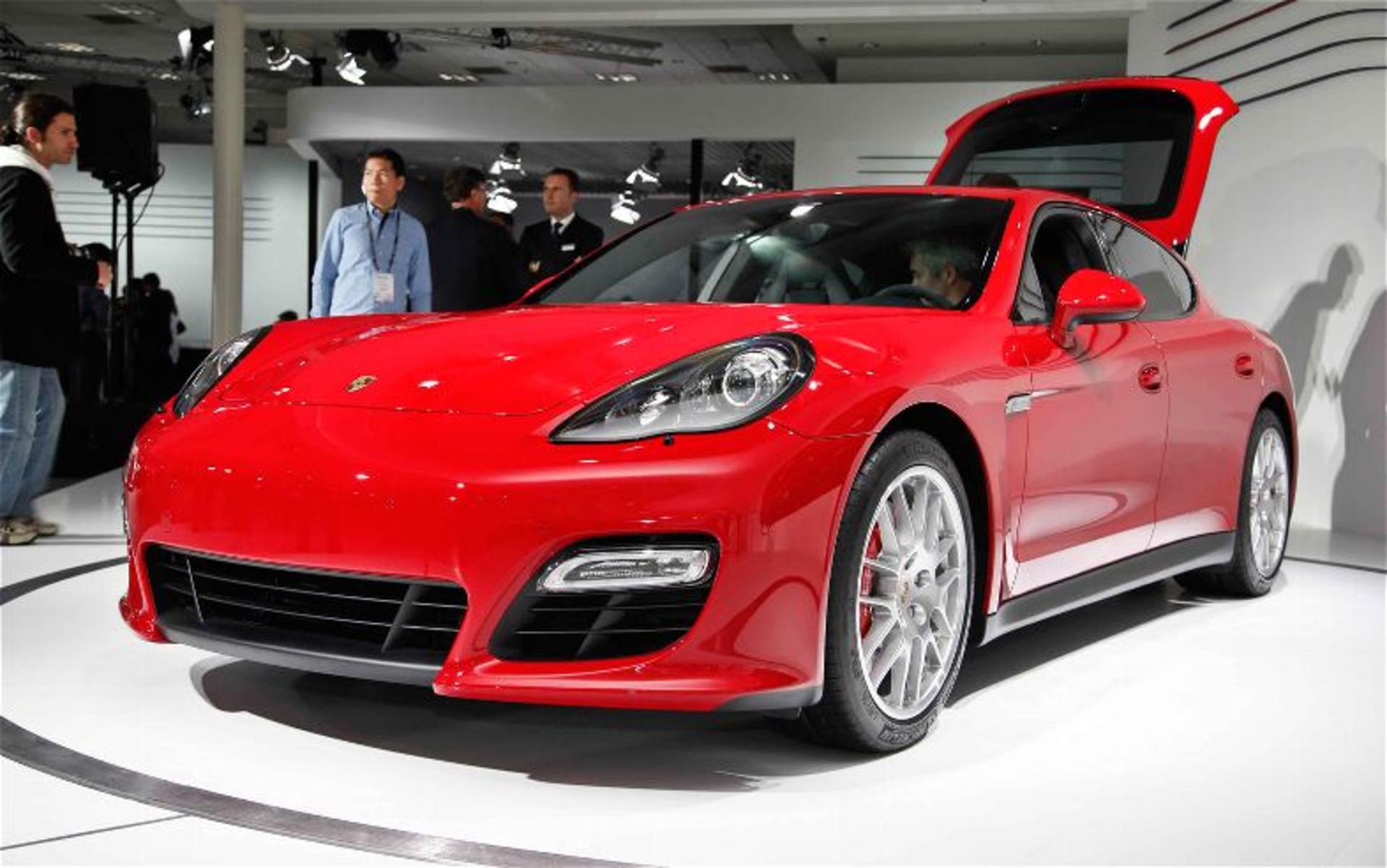 Porsche 2013 Panamera GTS