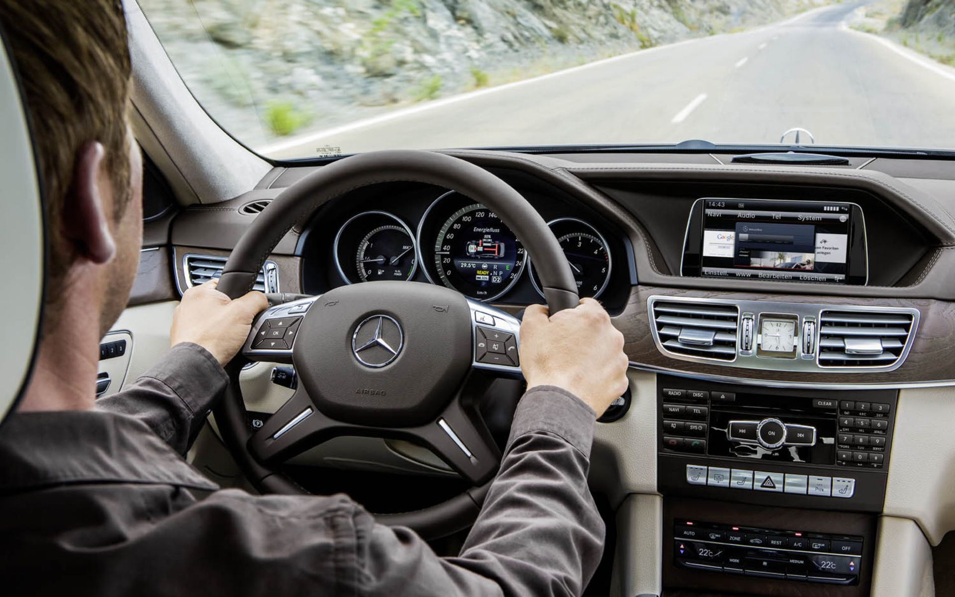 2014 Mercedes-Benz E-Class Luxury Sedan