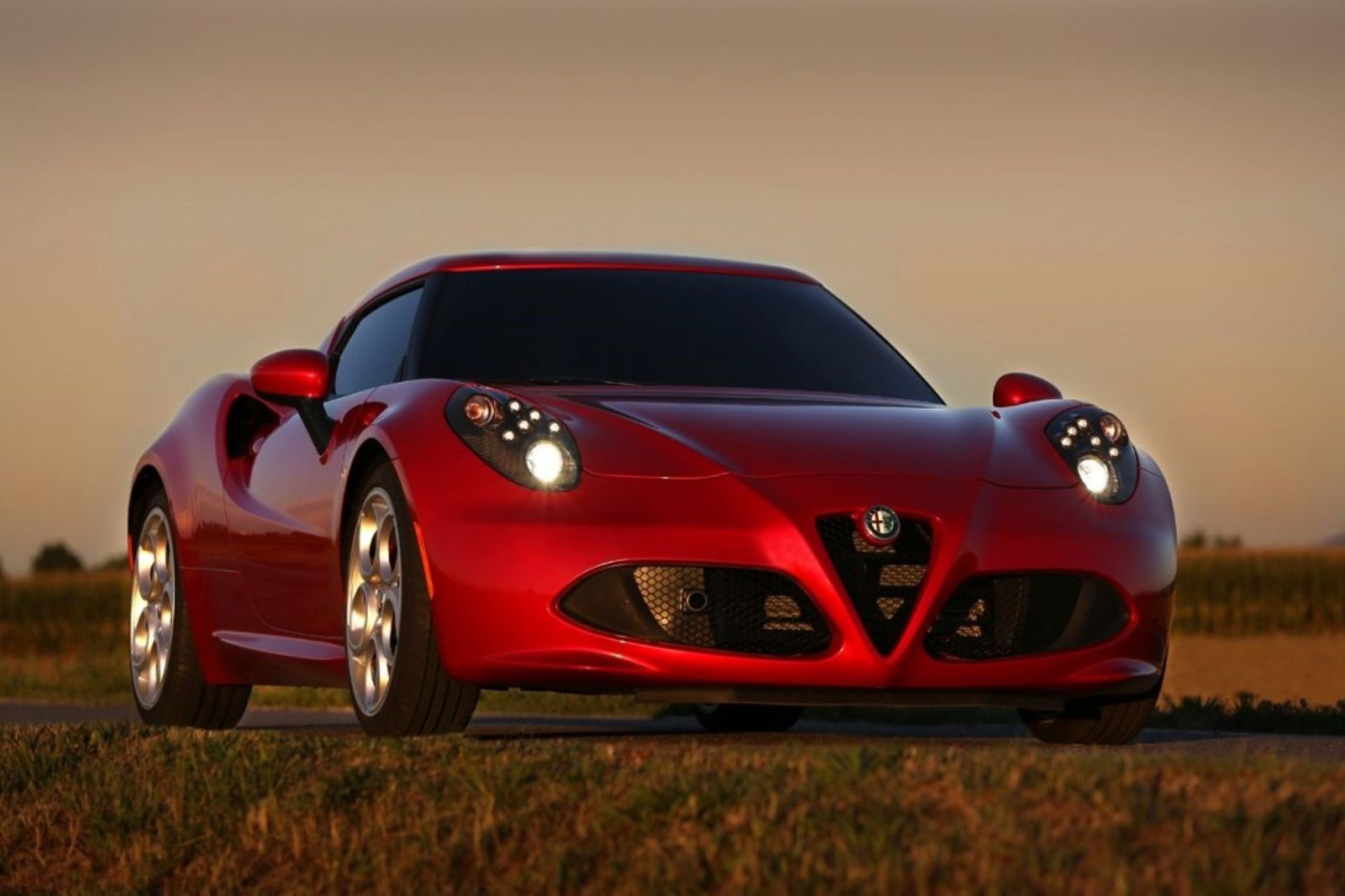 2014-alfa-romeo-4c