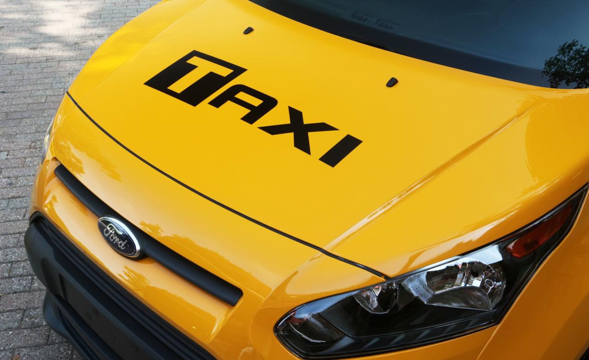 2014-ford-transit-connect-taxi-photo-5