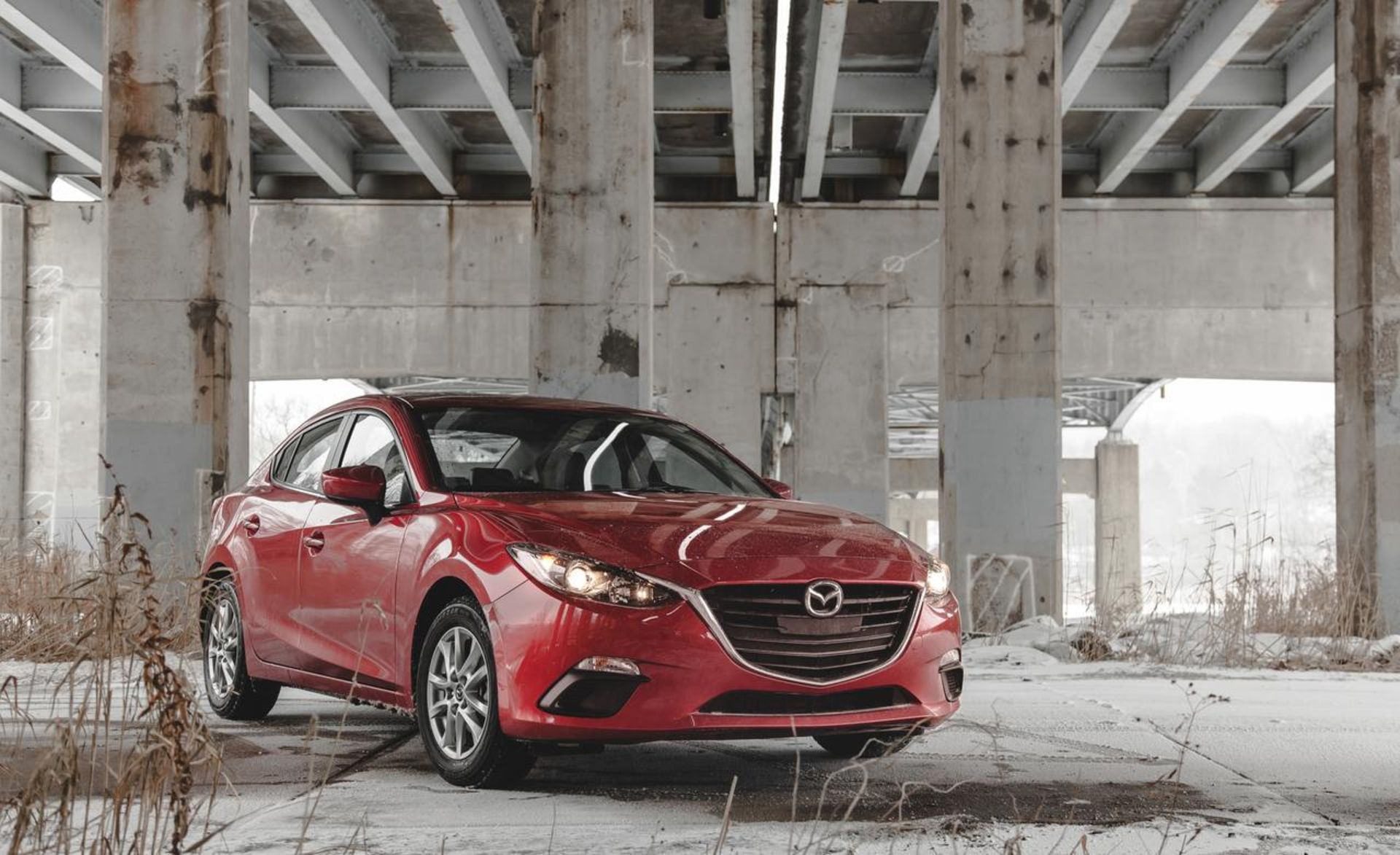 2014-mazda-3i-25l-grand-touring-sedan-01