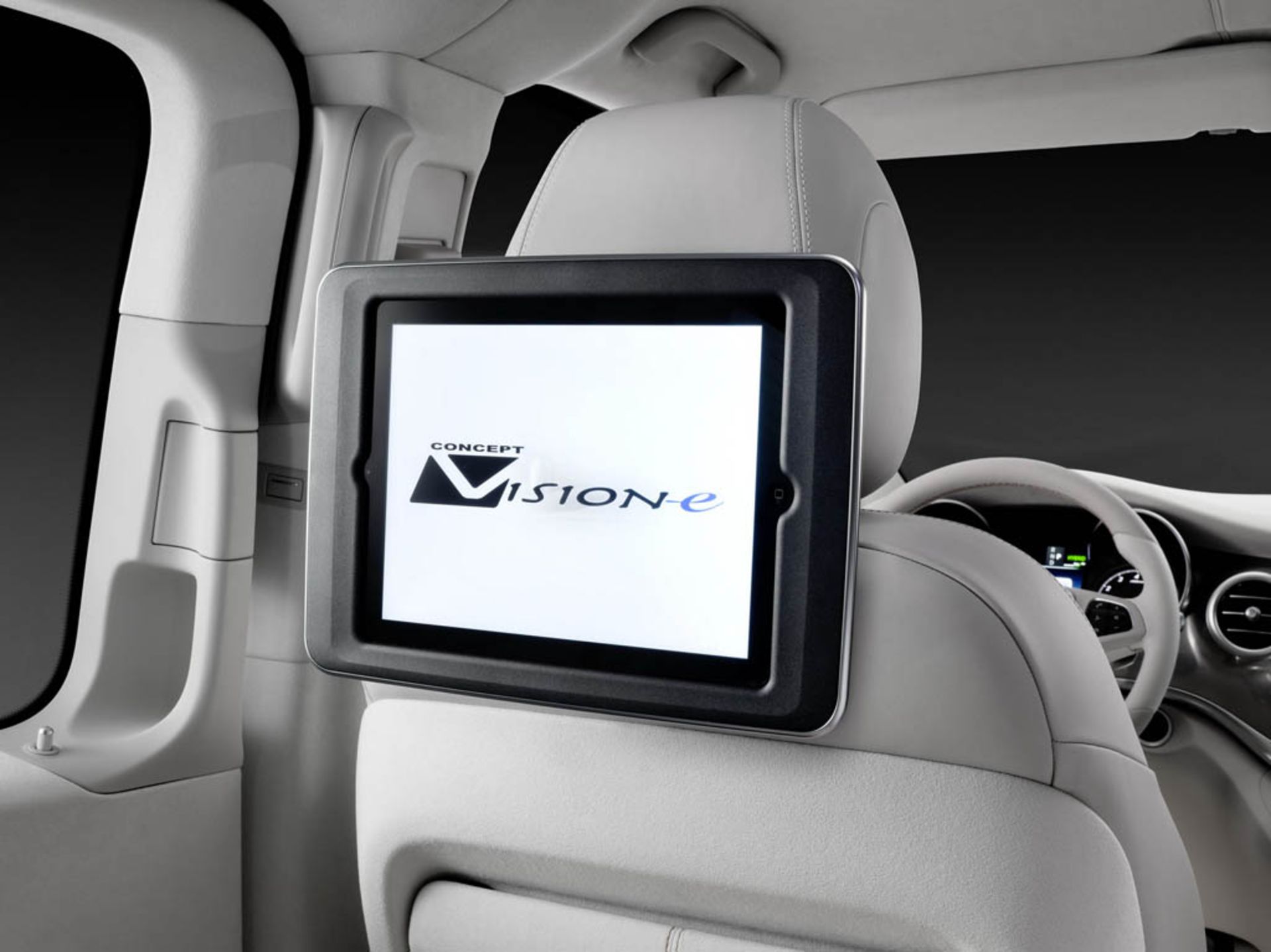 Mercedes V-Class Concept Vision PHEV 7