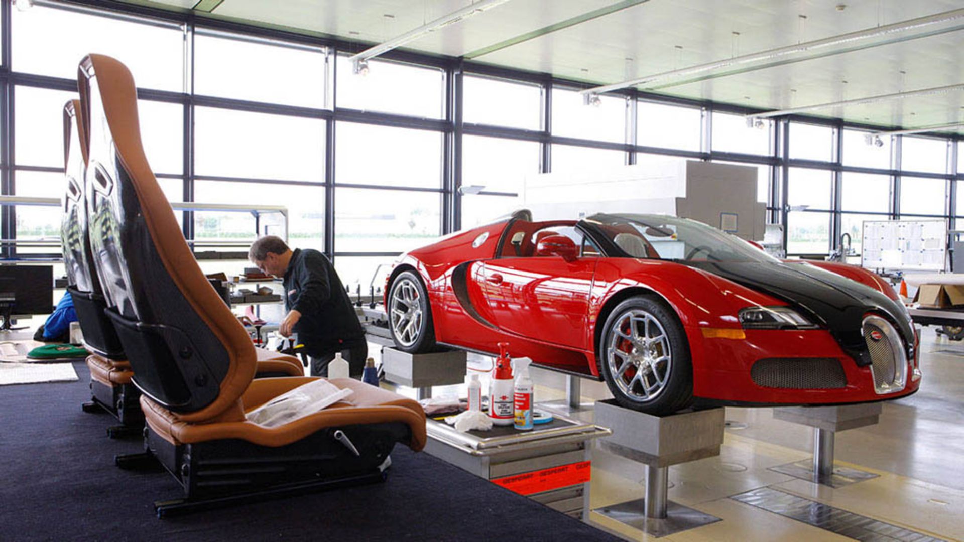 each-veyron-is-assembled-by-a-dedicated-team-of-engineers-that-work-on-one-car-at-a-time-1-lg
